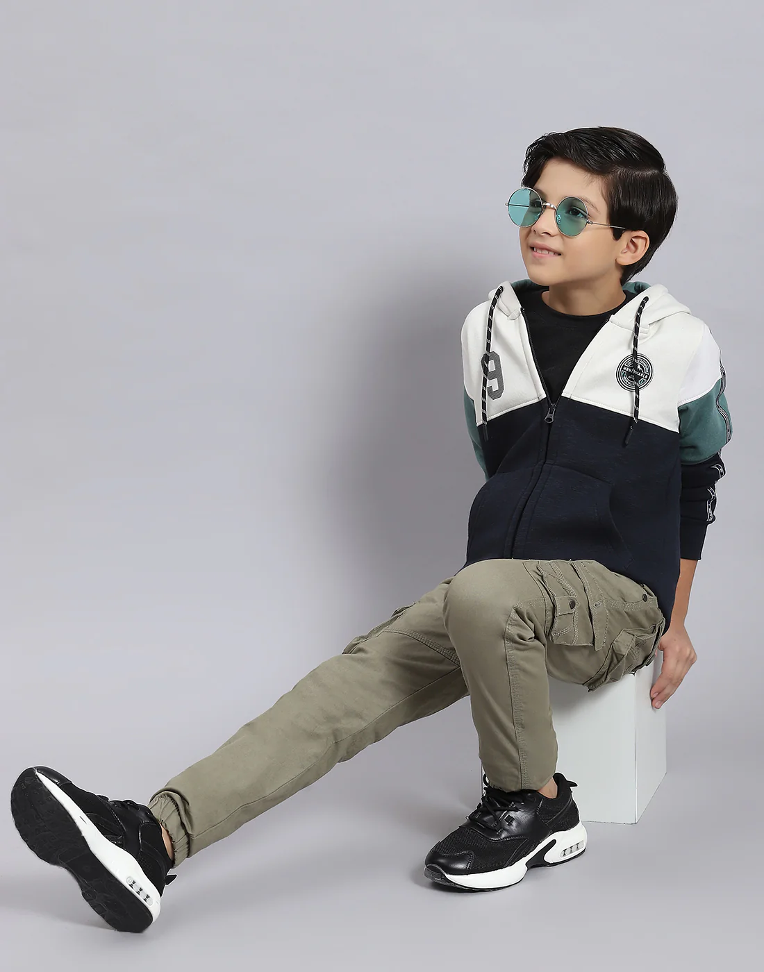 Boys Navy Blue Printed Hooded Full Sleeve Sweatshirt - Image 7