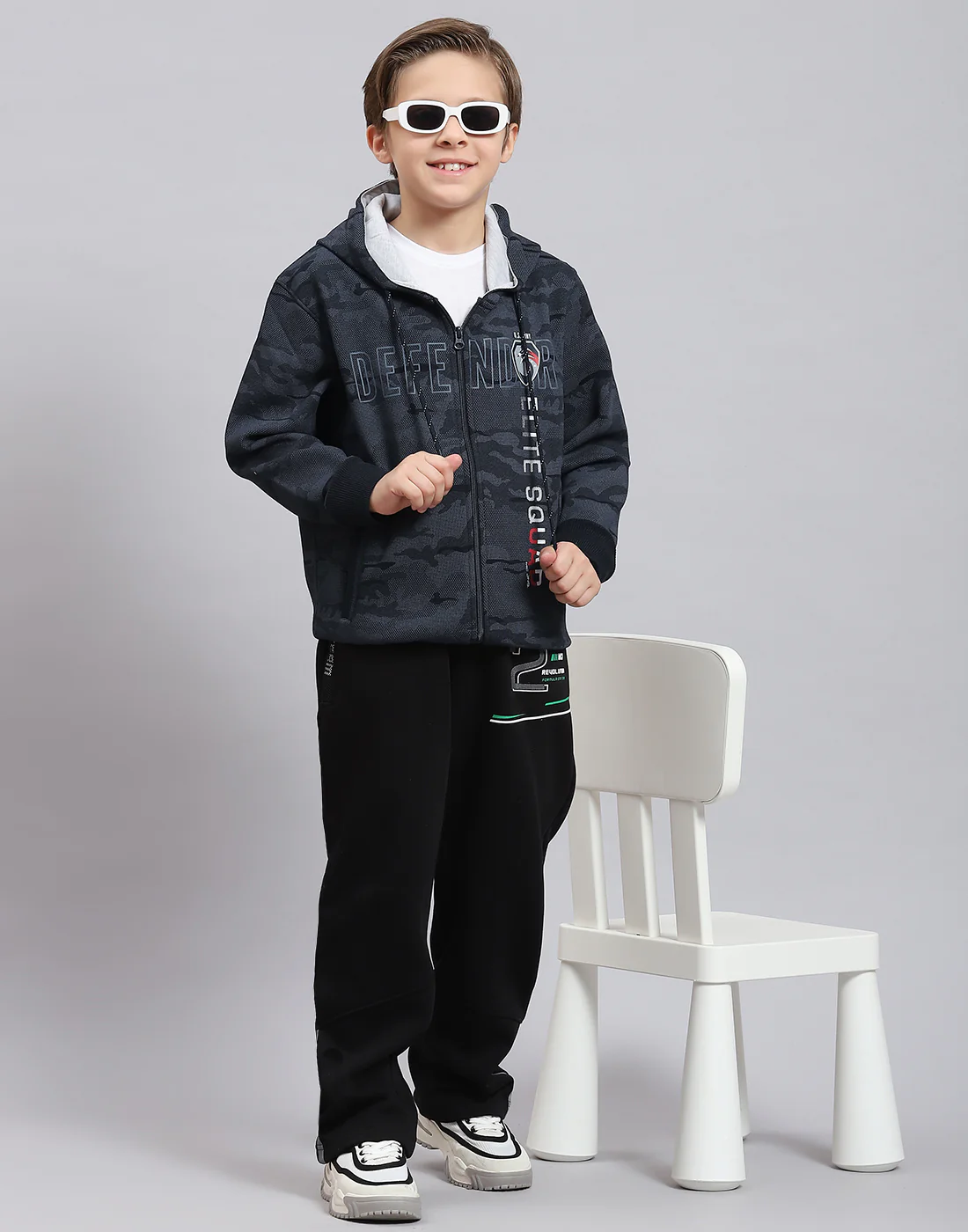 Boys Navy Blue Printed Hooded Full Sleeve Sweatshirt - Image 2