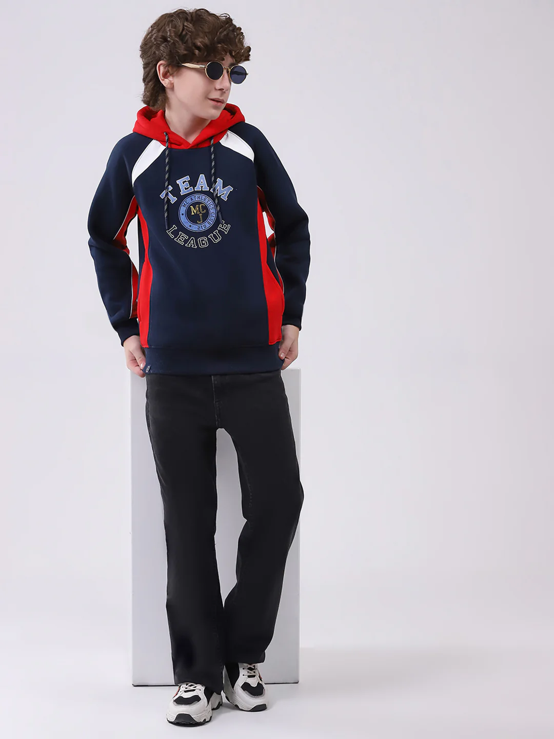 Boys Navy Blue Printed Hooded Full Sleeve Sweatshirt - Image 2