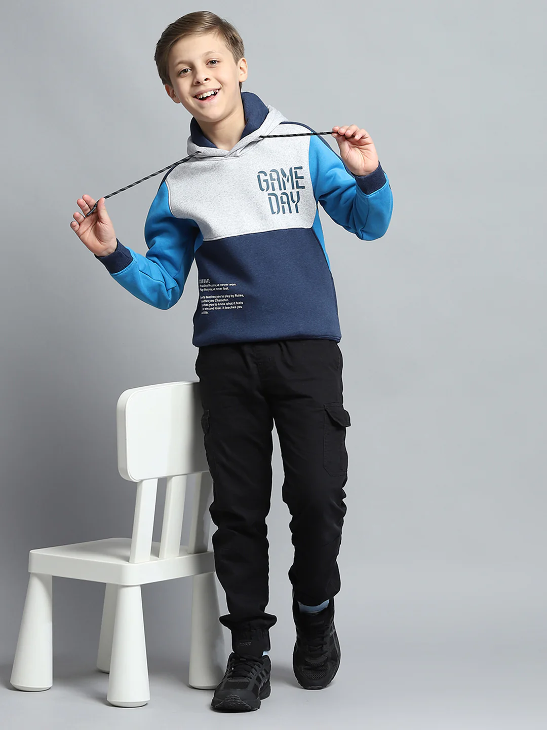 Boys Navy Blue Printed Hooded Full Sleeve Tracksuit - Image 2