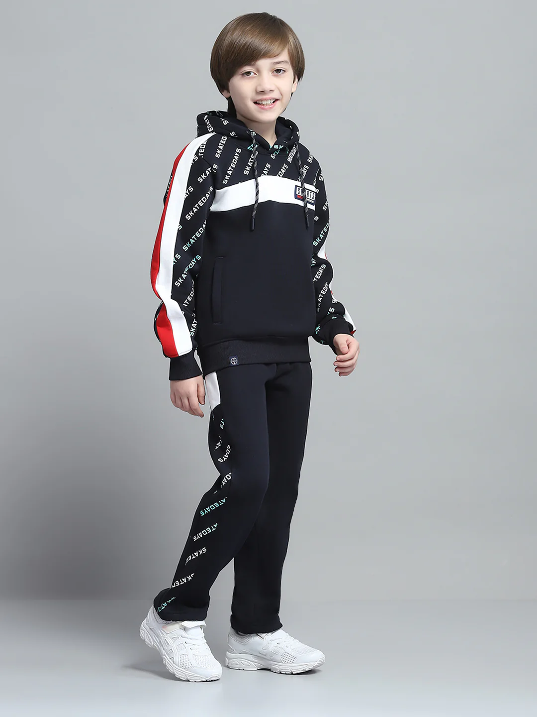 Boys Navy Blue Printed Hooded Full Sleeve Tracksuit - Image 4