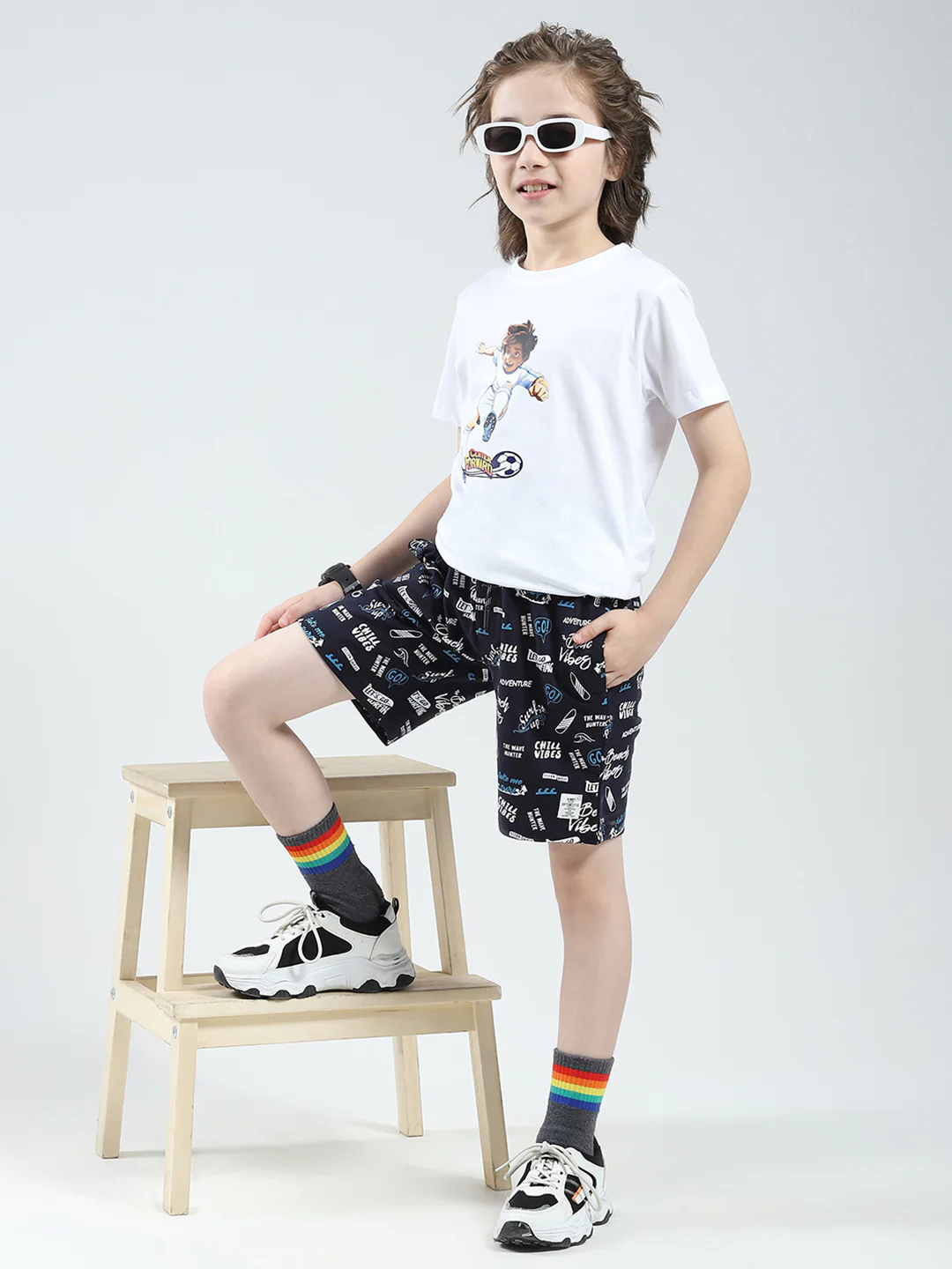 Boys Navy Blue Printed Regular Fit Bermuda - Image 2