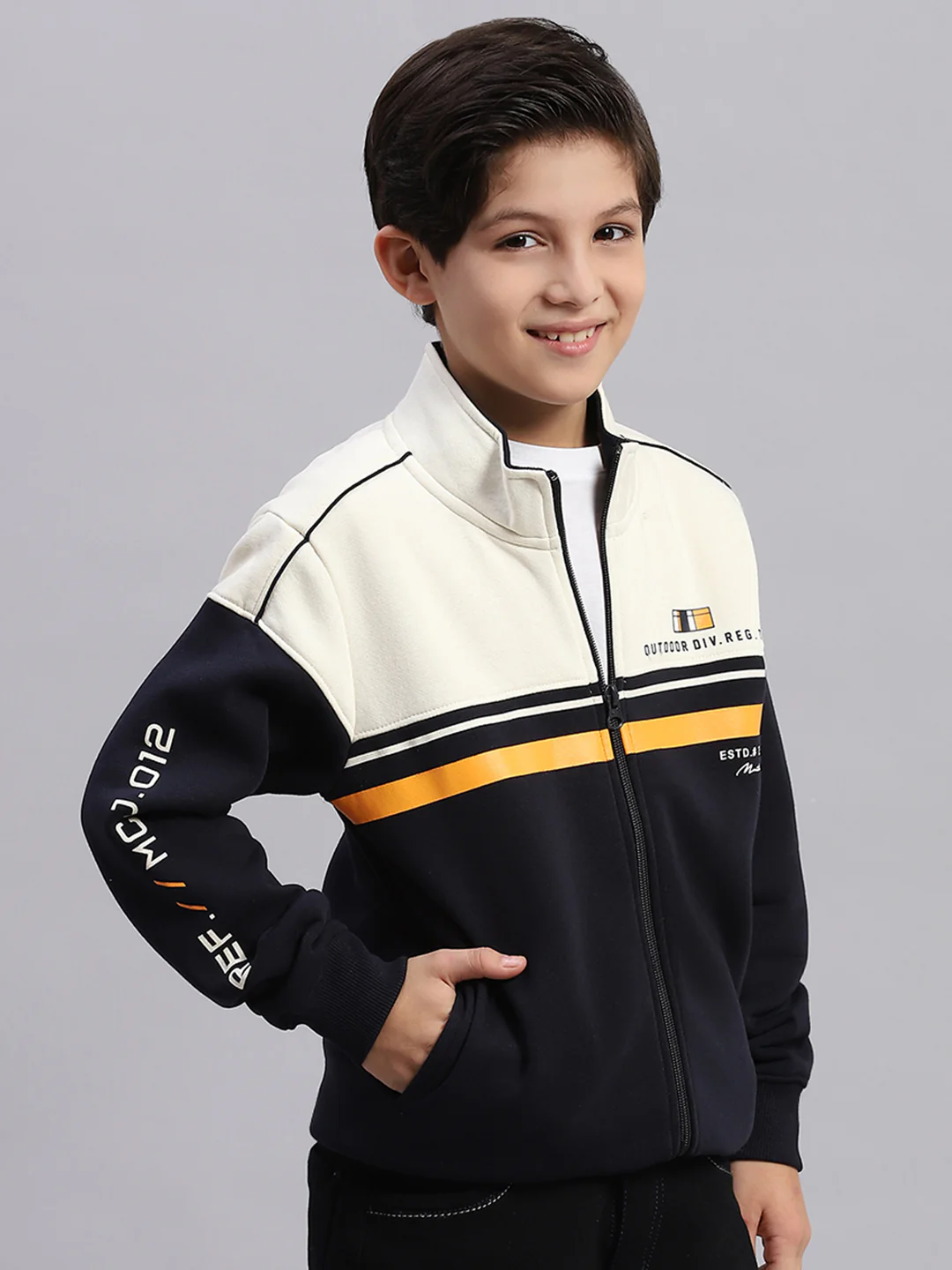 Boys Navy Blue Printed Stand Collar Full Sleeve Sweatshirt - Image 4
