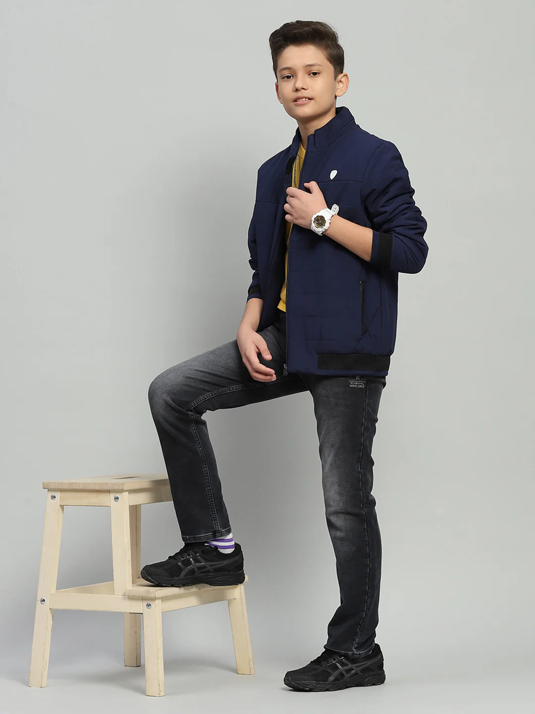 Boys Navy Blue Solid Mock Neck Full Sleeve Jacket - Image 2