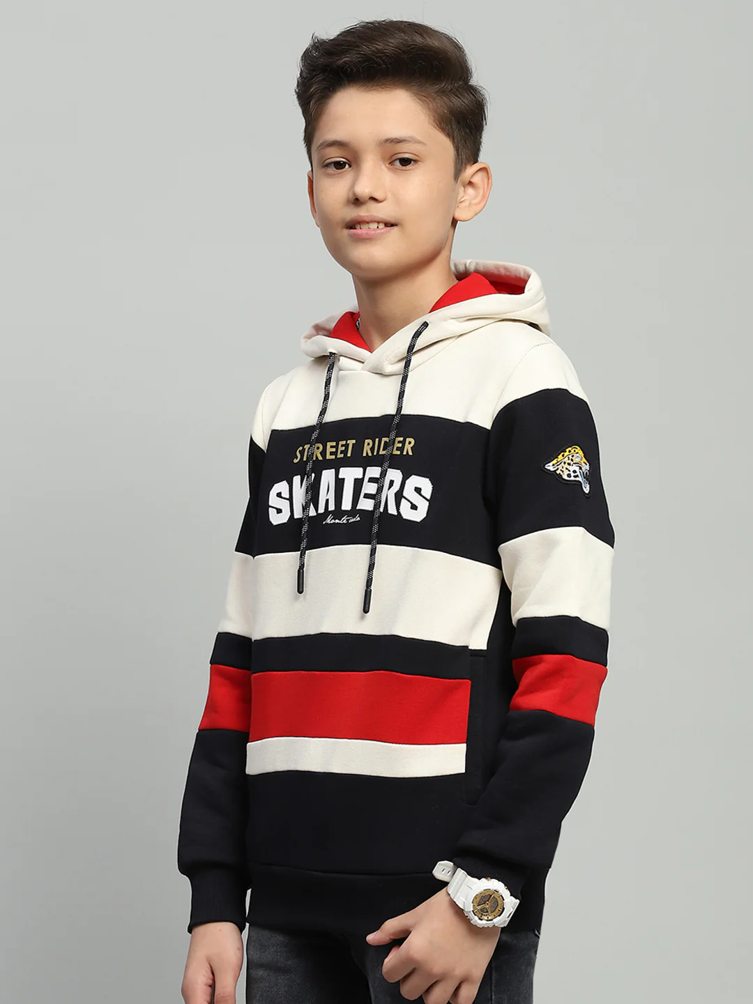 Boys Navy Blue & White Printed Hooded Full Sleeve Sweatshirt - Image 3