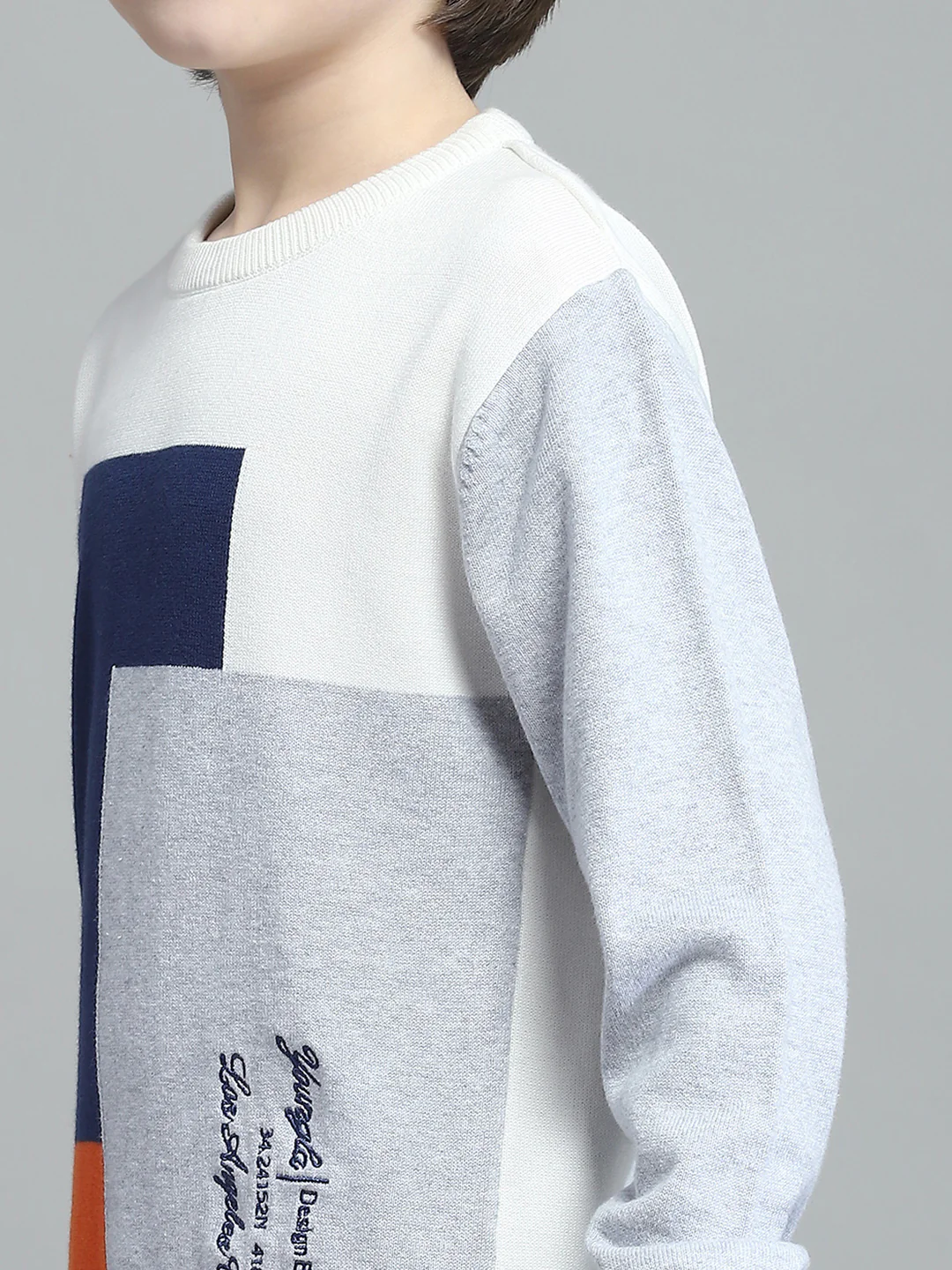 Boys Off White Self Design Round Neck Full Sleeve Pullover - Image 6