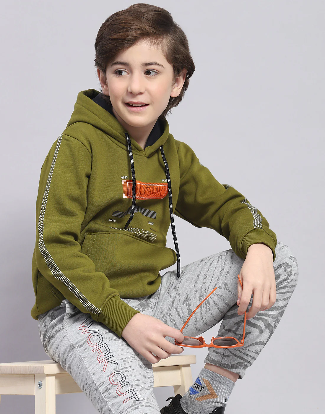 Boys Olive Printed Hooded Full Sleeve Sweatshirt - Image 6