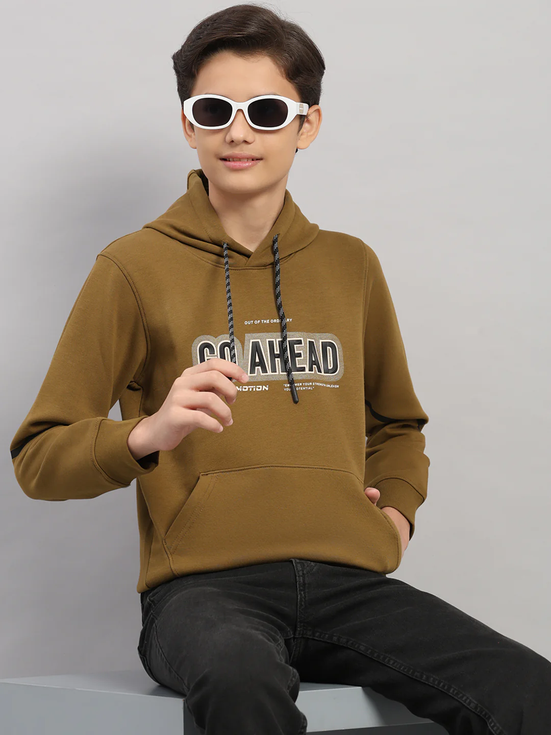 Boys Olive Printed Round Neck Full Sleeve Sweatshirt - Image 6