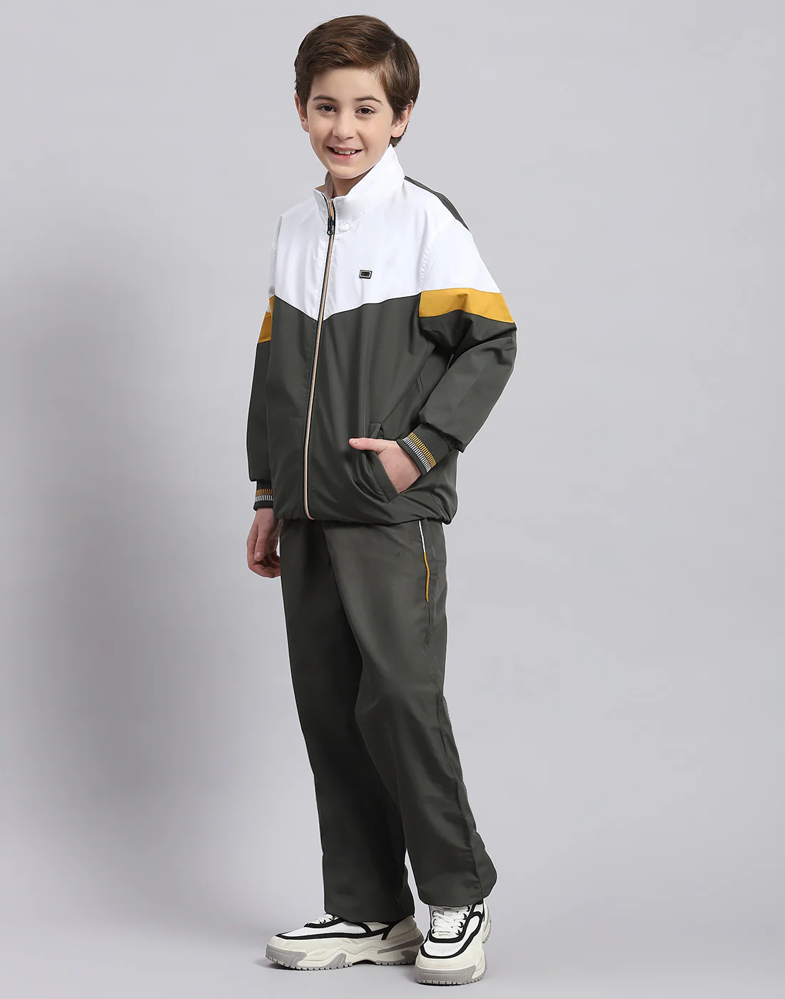 Boys Olive Printed Stand Collar Full Sleeve Tracksuit - Image 3