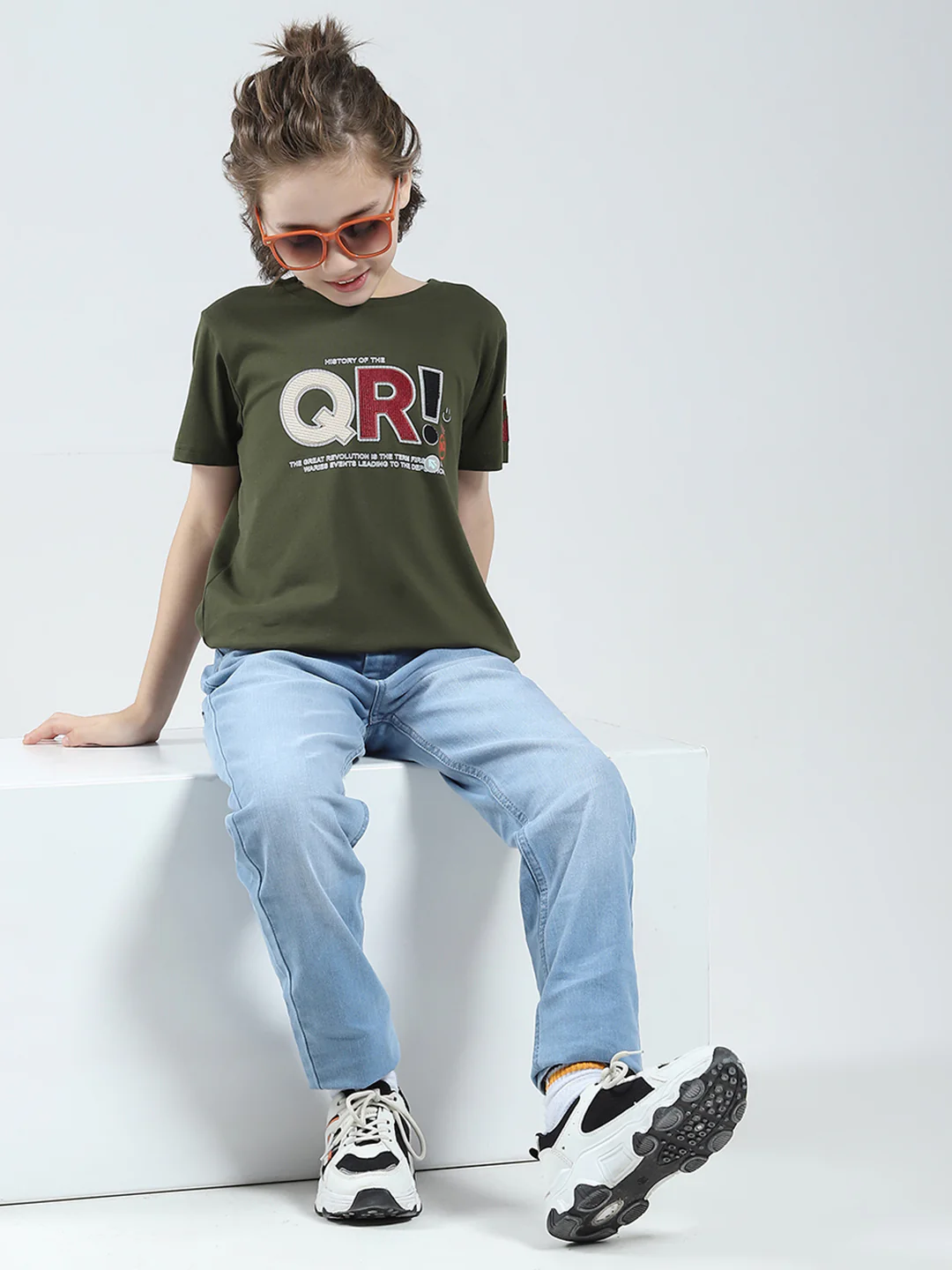 Boys Olive Printed Round Neck Half Sleeve T-Shirt - Image 2