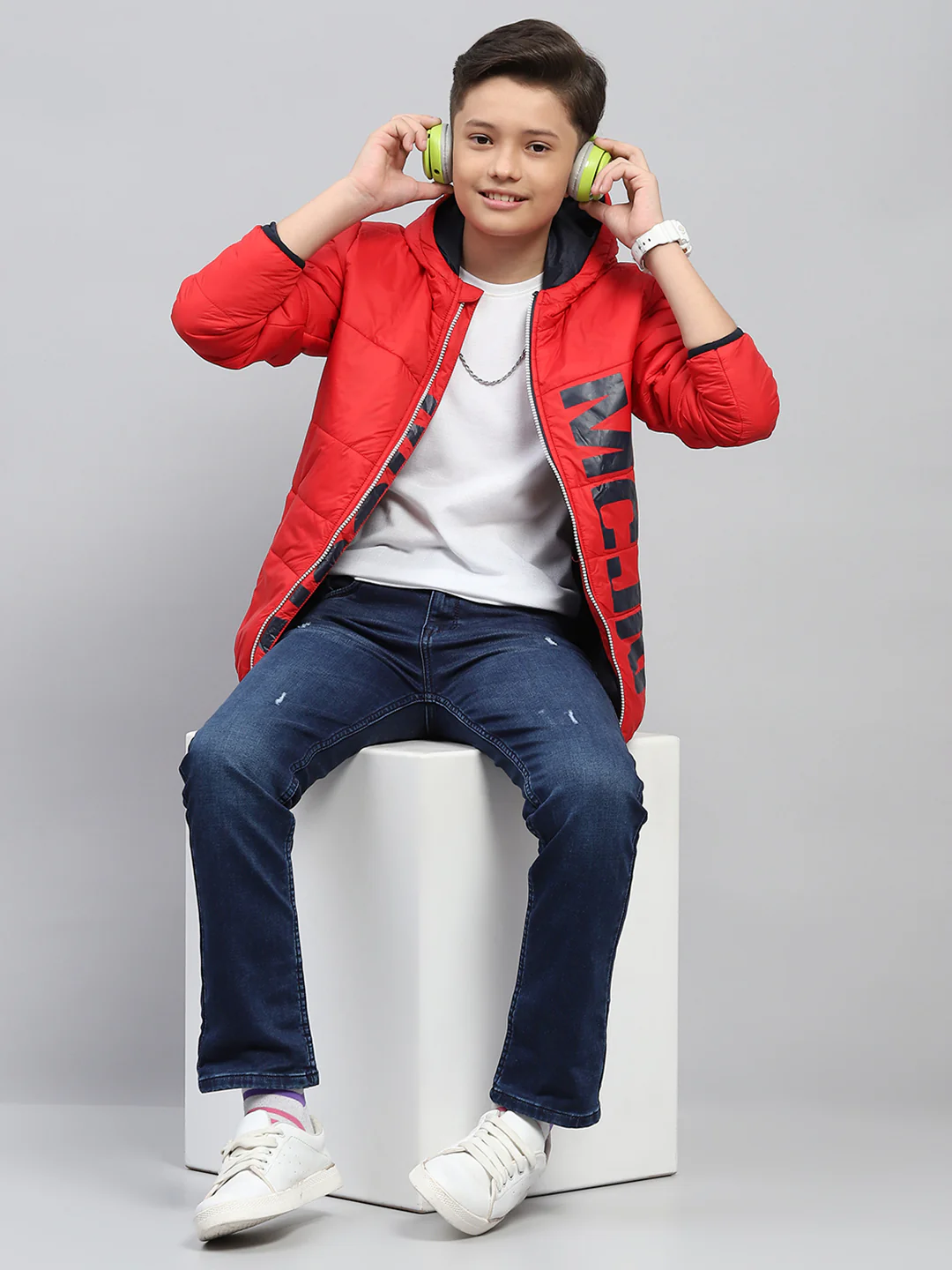 Boys Red Printed Hooded Full Sleeve Jacket - Image 2