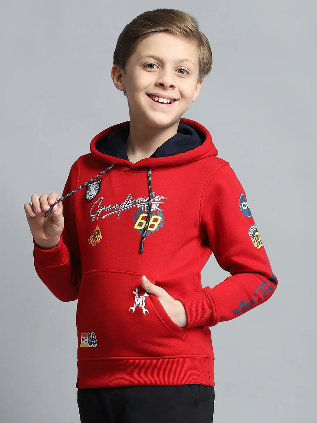 Boys Red Printed Hooded Full Sleeve Sweatshirt - Image 3