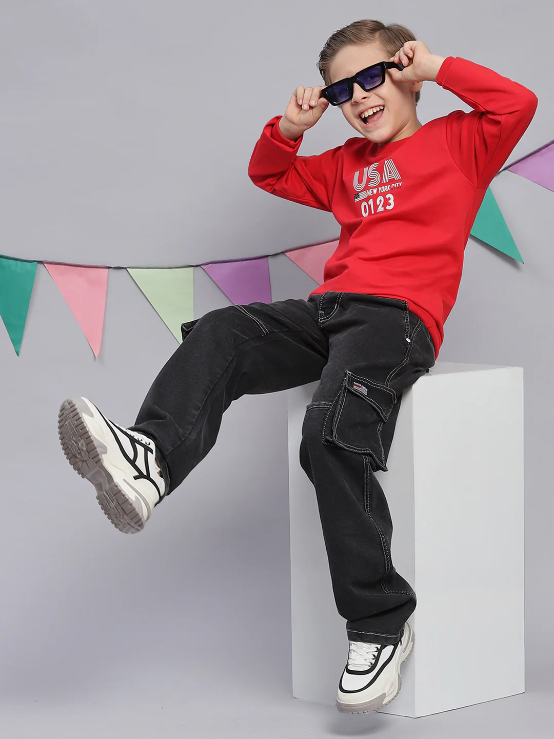 Boys Red Printed Round Neck Full Sleeve Sweatshirt - Image 2