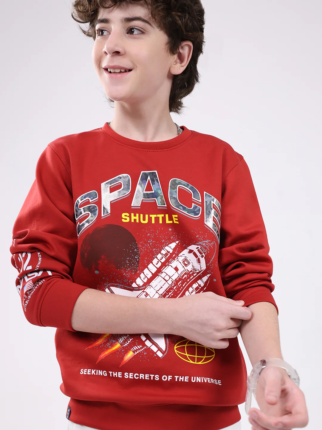 Boys Red Printed Round Neck Full Sleeve Sweatshirt - Image 7