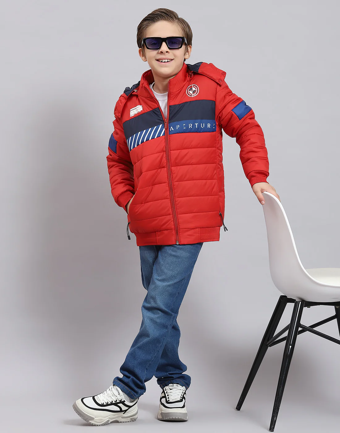 Boys Red Solid Hooded Full Sleeve Boys Jacket - Image 2