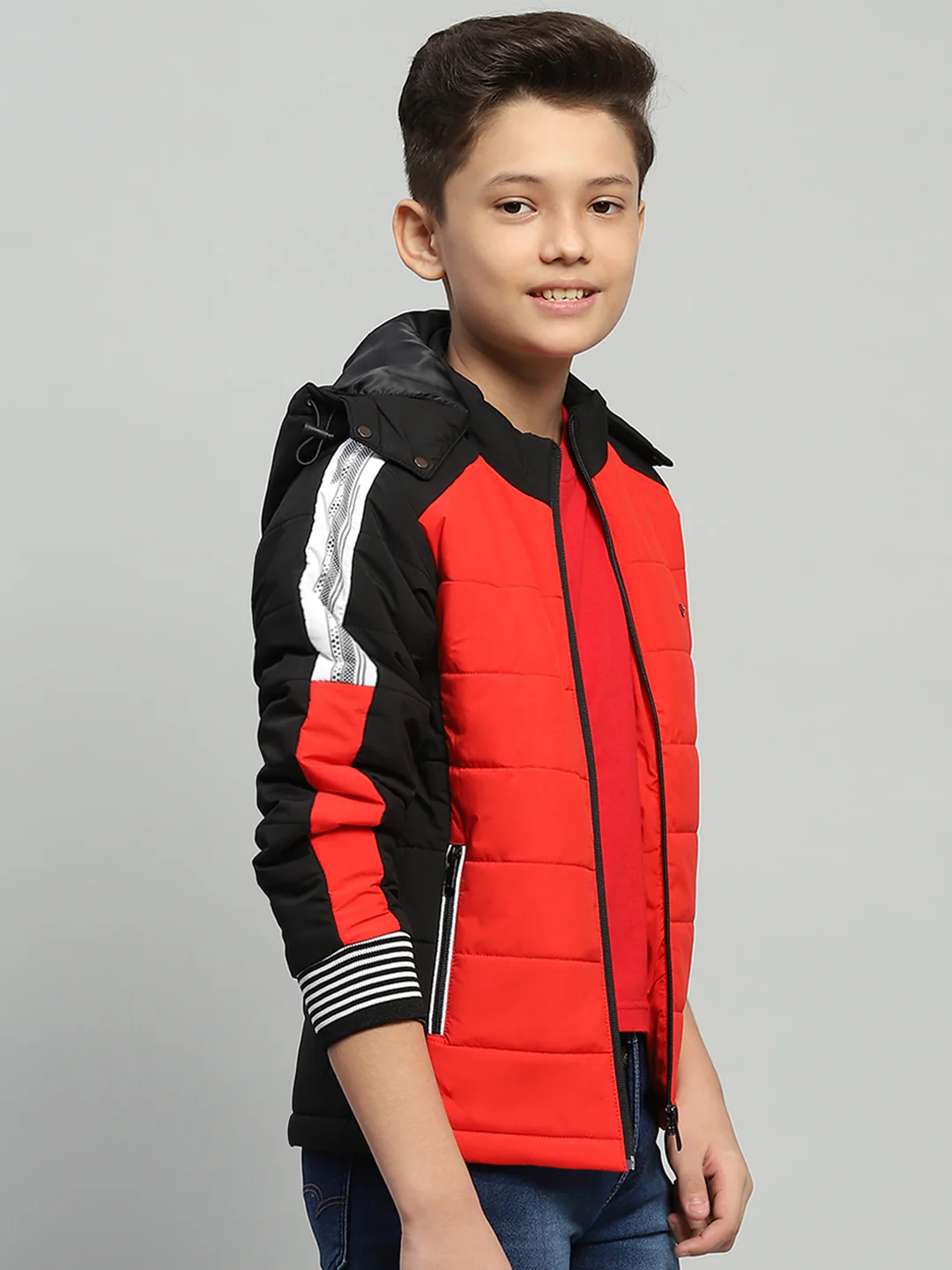 Boys Red Solid Hooded Full Sleeve Jacket - Image 3