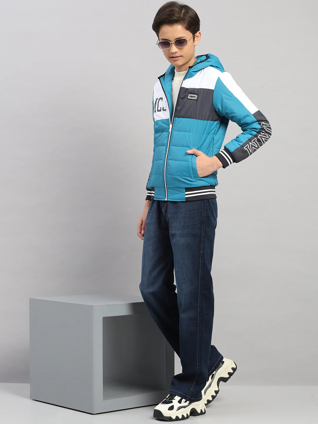 Boys Teal Blue Printed Hooded Full Sleeve Jacket - Image 2