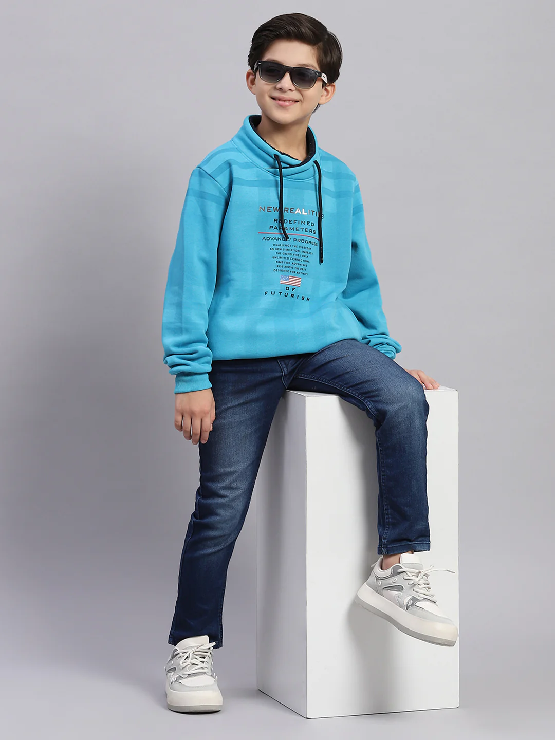 Boys Turquoise Blue Printed F Neck Full Sleeve Sweatshirt - Image 2
