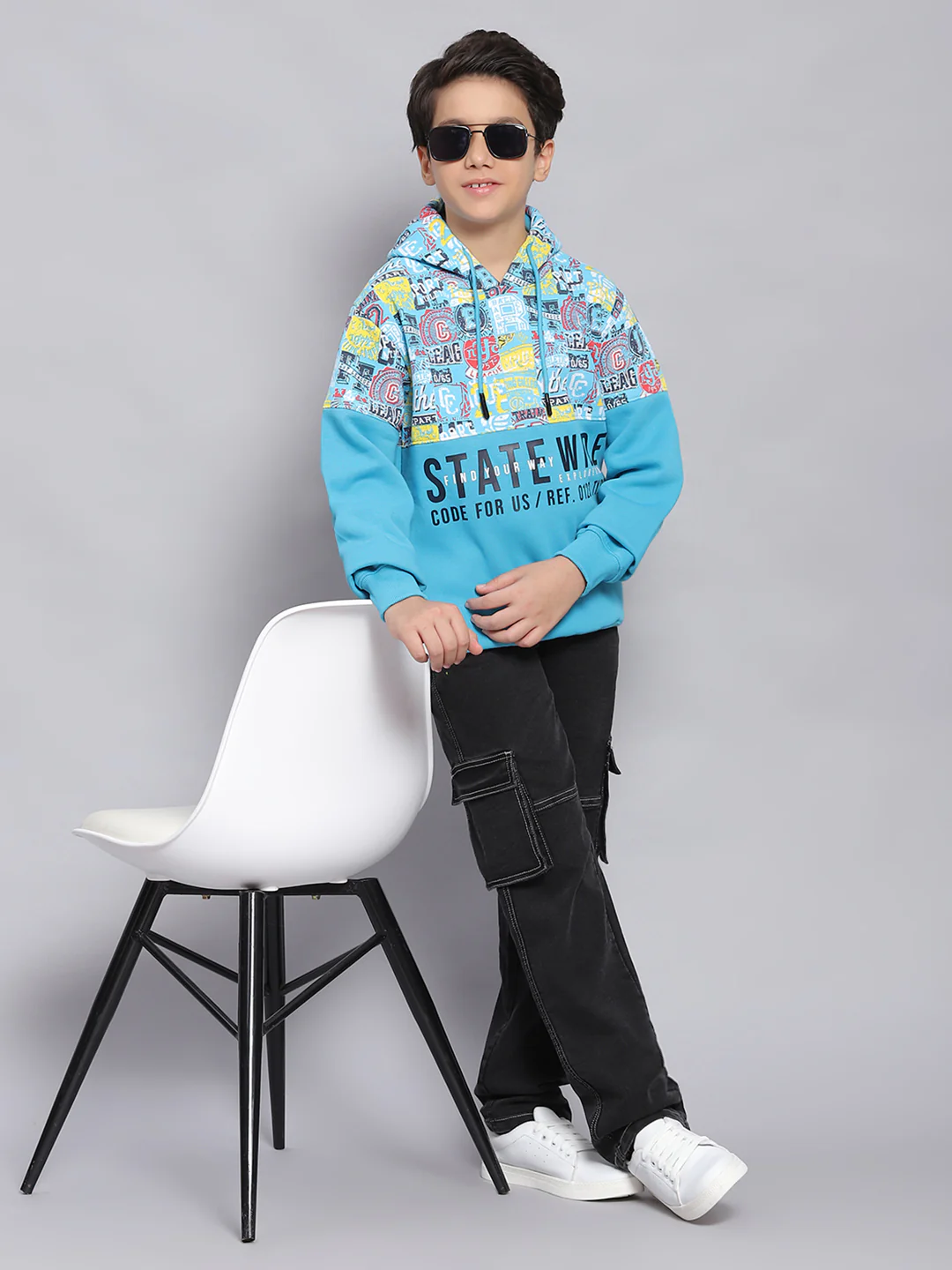 Boys Turquoise Blue Printed Hooded Full Sleeve Sweatshirt - Image 2