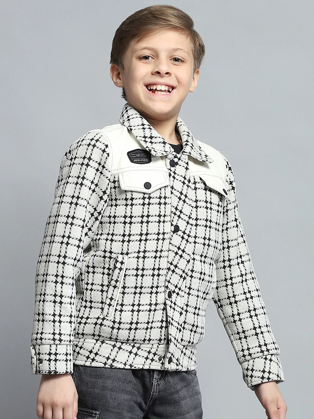 Boys White Check Collar Full Sleeve Jacket - Image 4