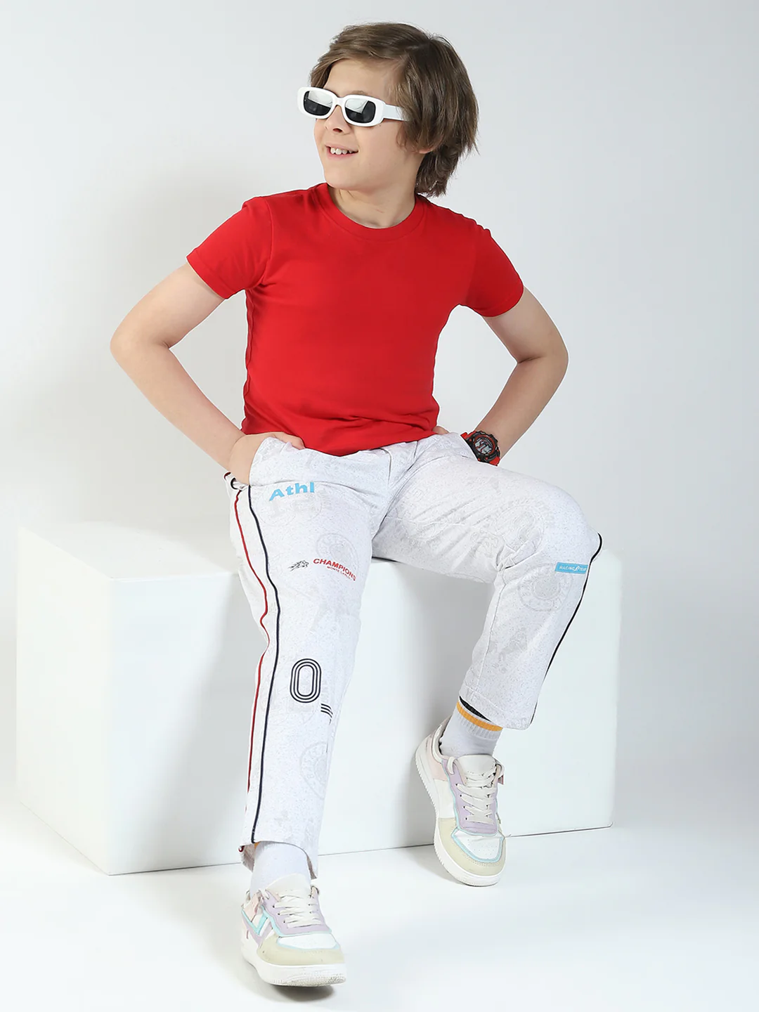 Boys White Printed Regular Fit Lower - Image 2