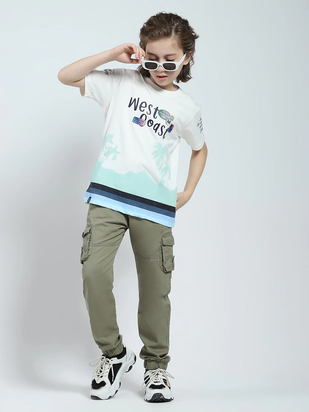 Boys White Printed Round Neck Half Sleeve T-Shirt - Image 2
