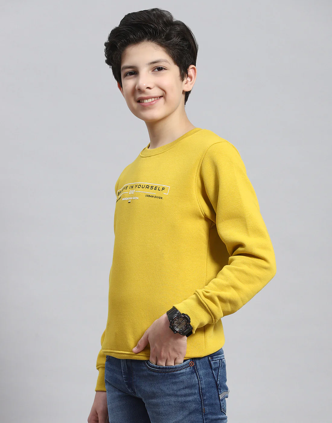 Boys Yellow Printed Round Neck Full Sleeve Sweatshirt - Image 3