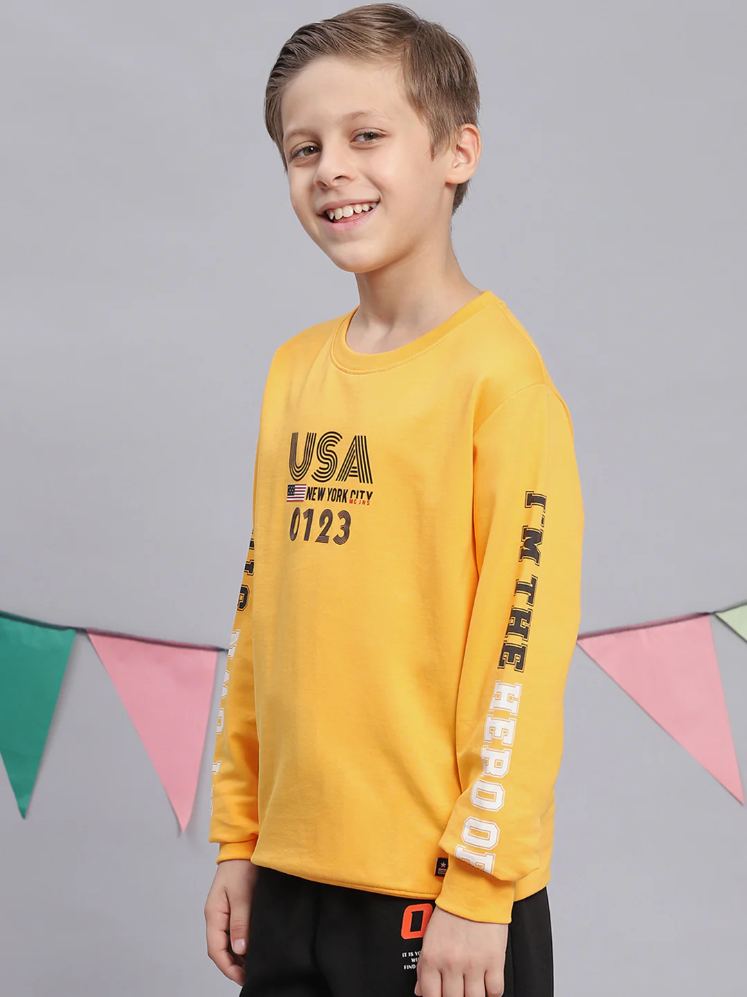 Boys Yellow Printed Round Neck Full Sleeve Sweatshirt - Image 3