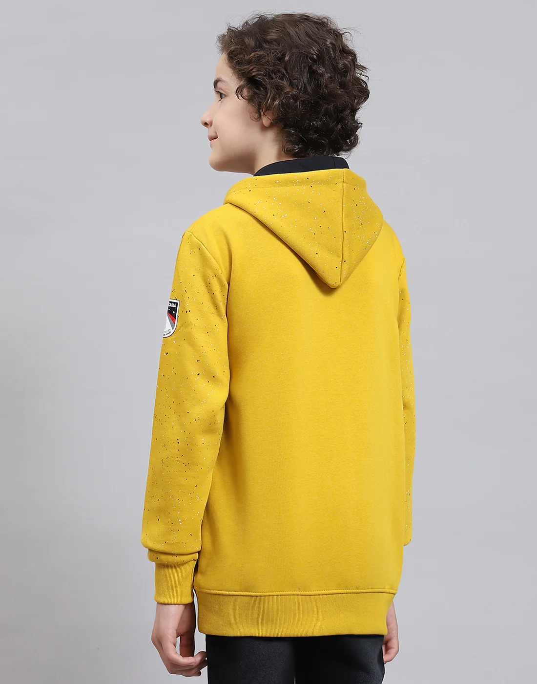 Boys Yellow Printed Round Neck Full Sleeve Sweatshirt - Image 5