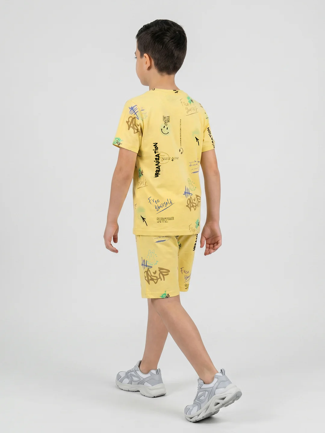 Boys Yellow Printed Round Neck Half Sleeve Cords Set - Image 4