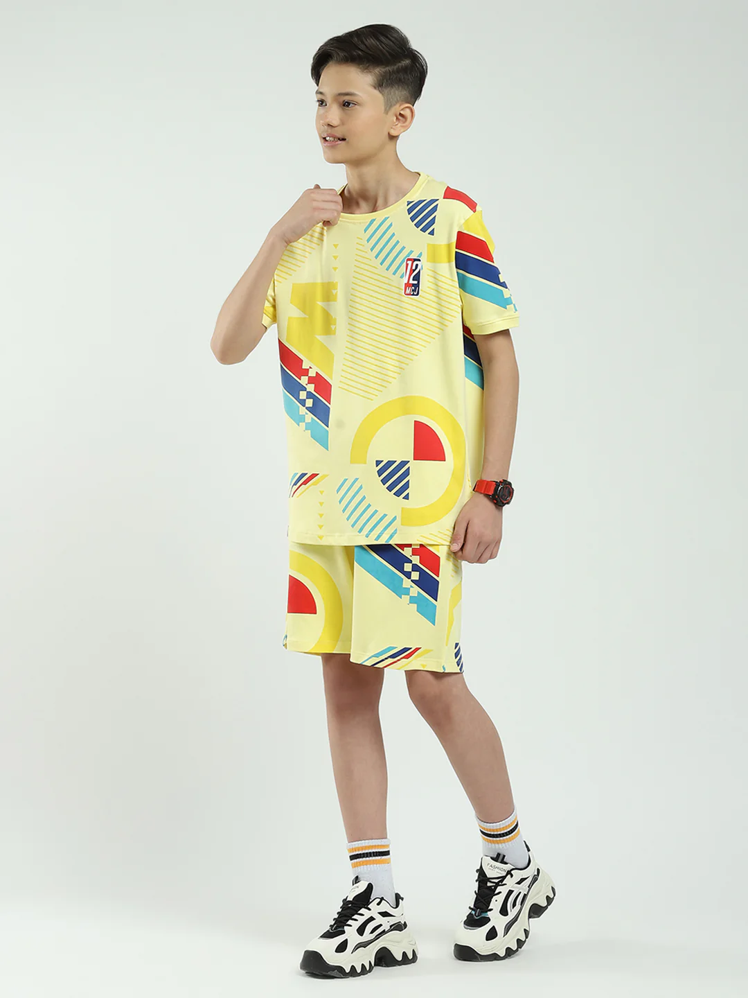 Boys Yellow Printed Round Neck Half Sleeve Bermuda Set - Image 3