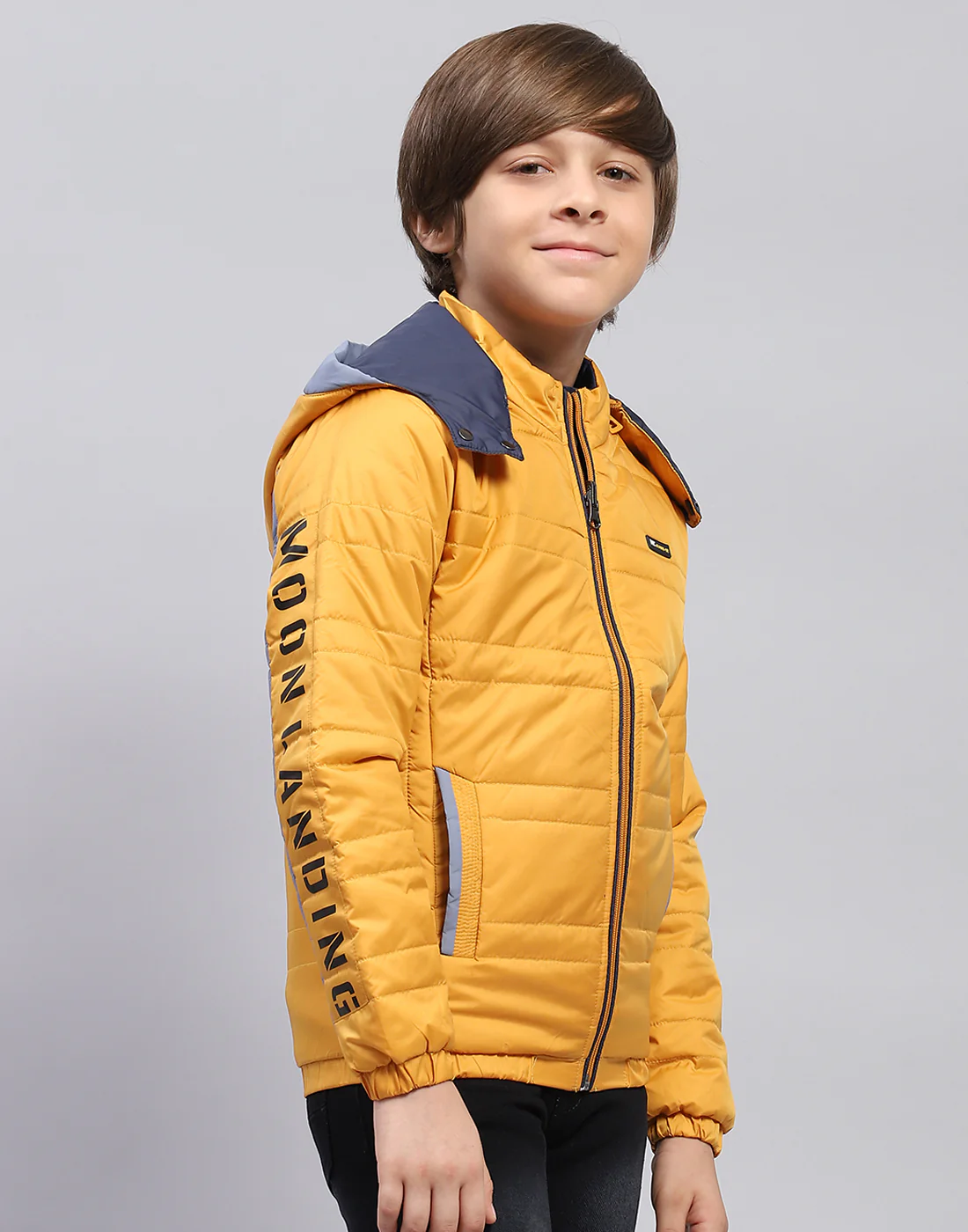 Boys Yellow Solid Hooded Full Sleeve Jacket - Image 5