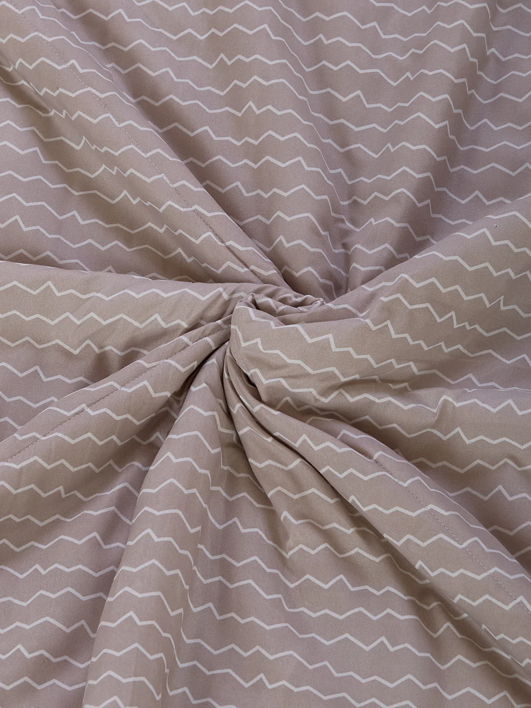 Floral Print Double Bed 3 Ply 105 GSM Comforter Timeless Collection Weight 1.6 kg - Image 7