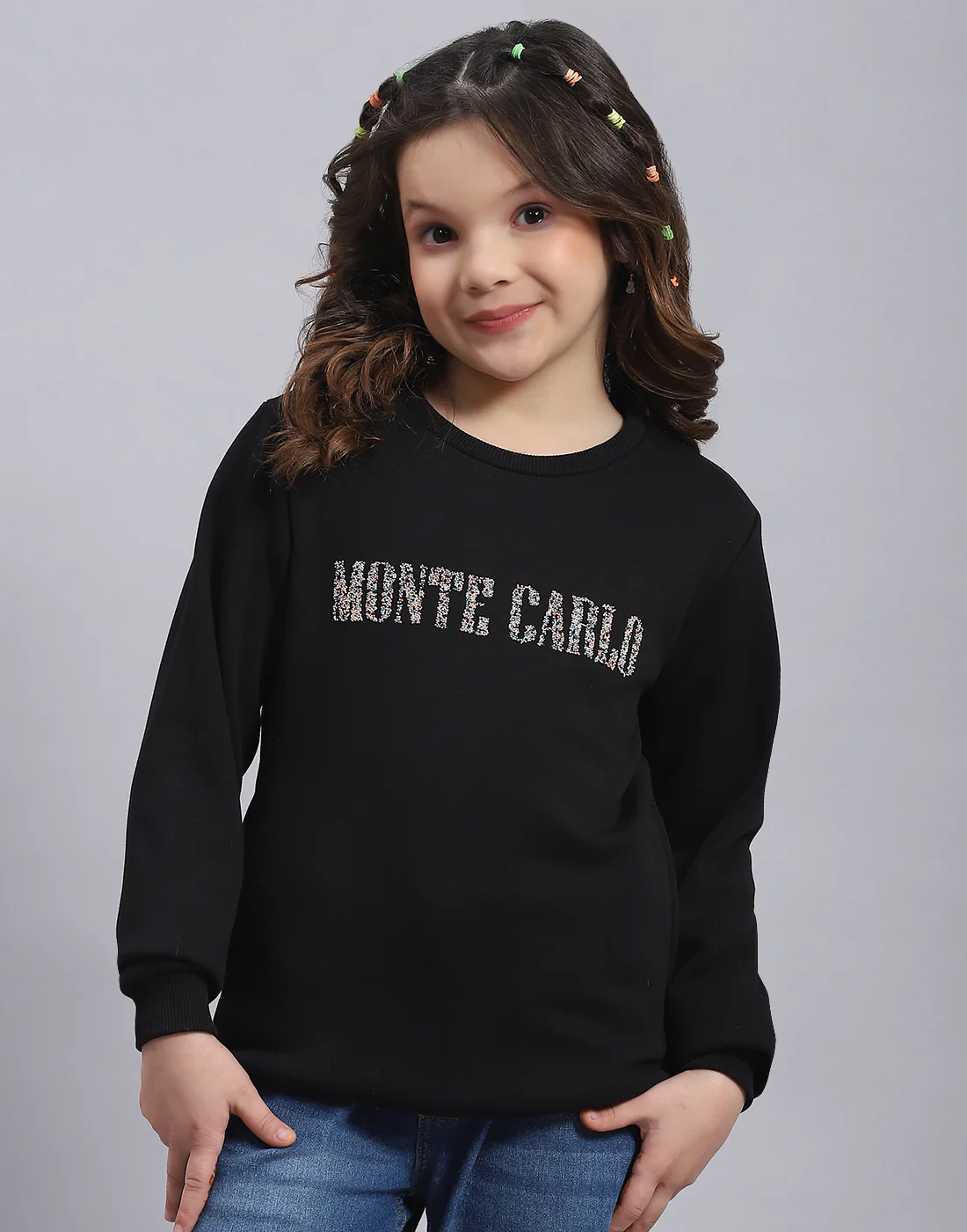 Girls Black Embellished Round Neck Full Sleeve Sweatshirt