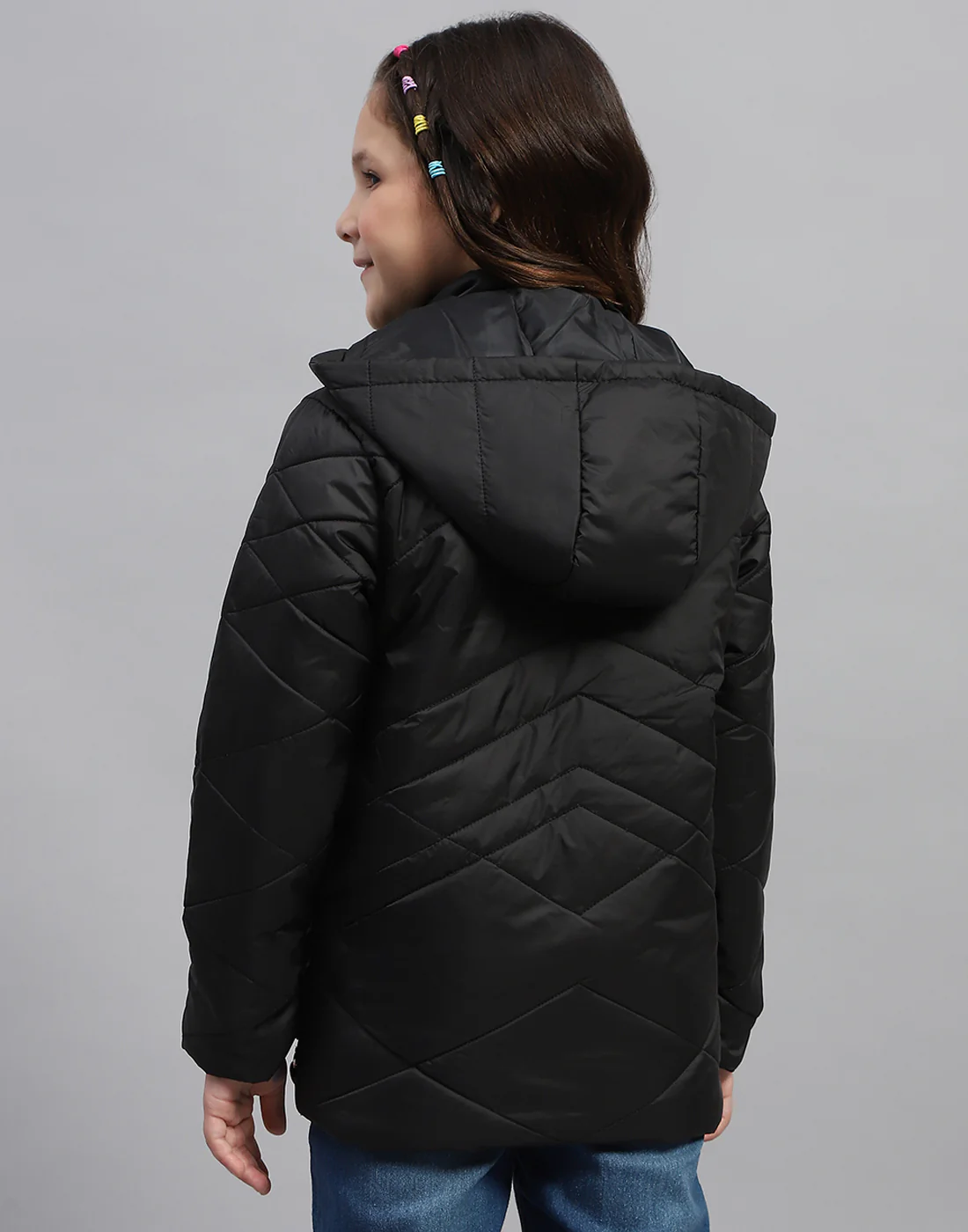 Girls Black Solid Hooded Full Sleeve Jacket - Image 5