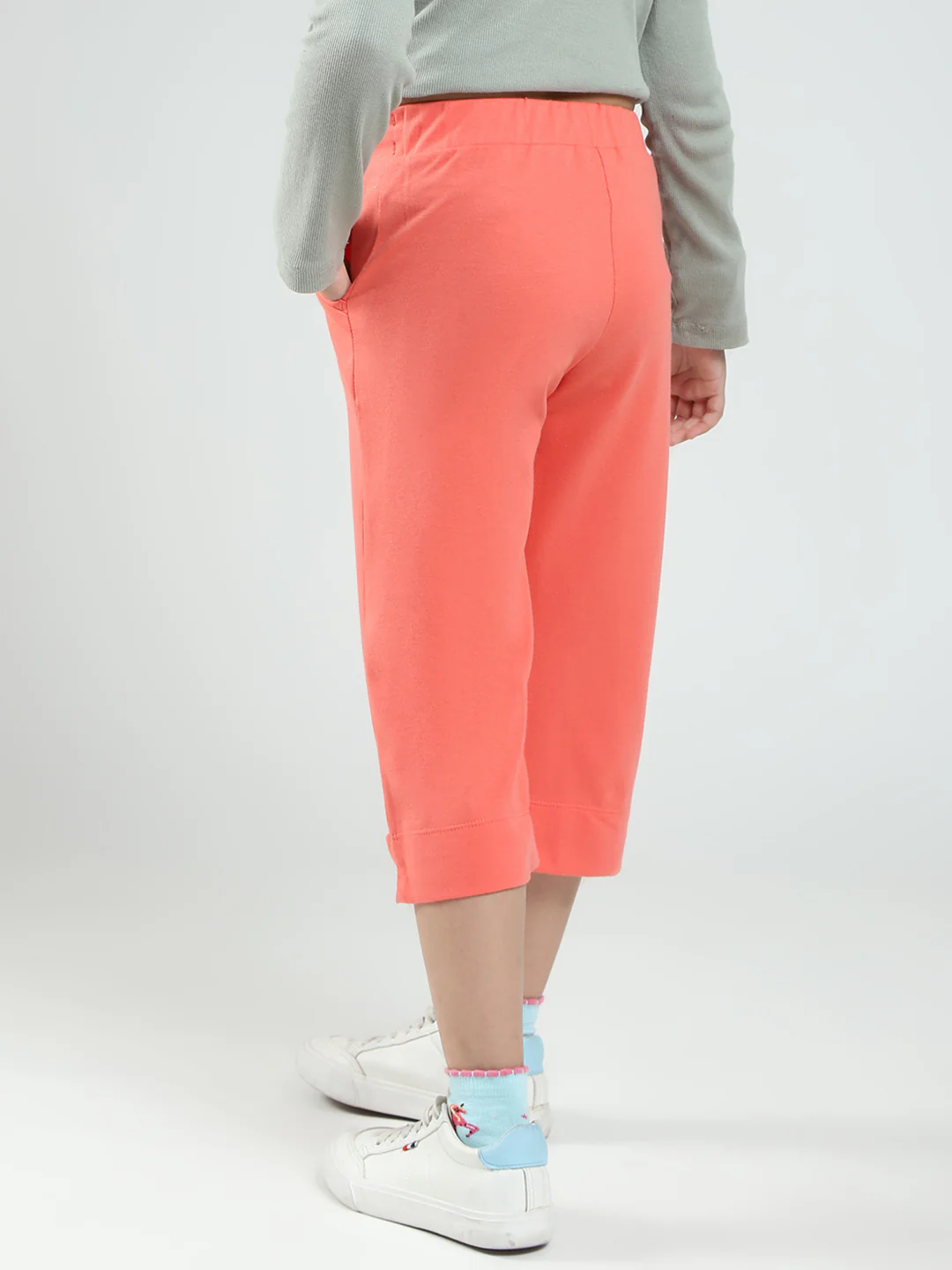 Girls Coral Solid Regular Fit Capri - Image 5