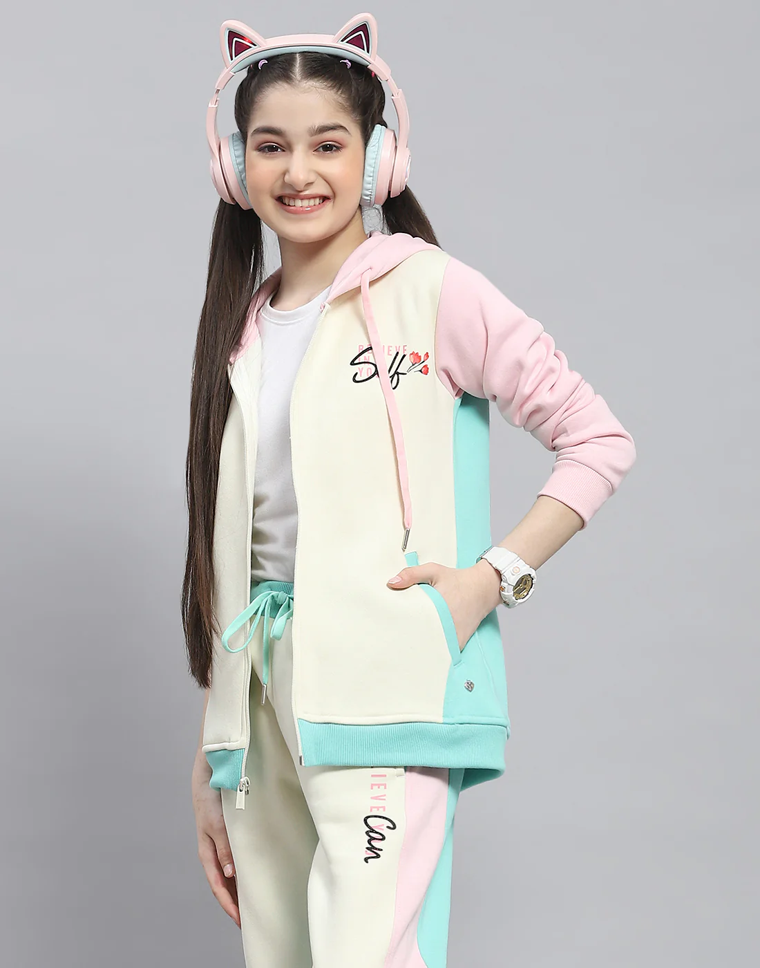 Girls Cream Printed Hooded Full Sleeve Tracksuit - Image 6