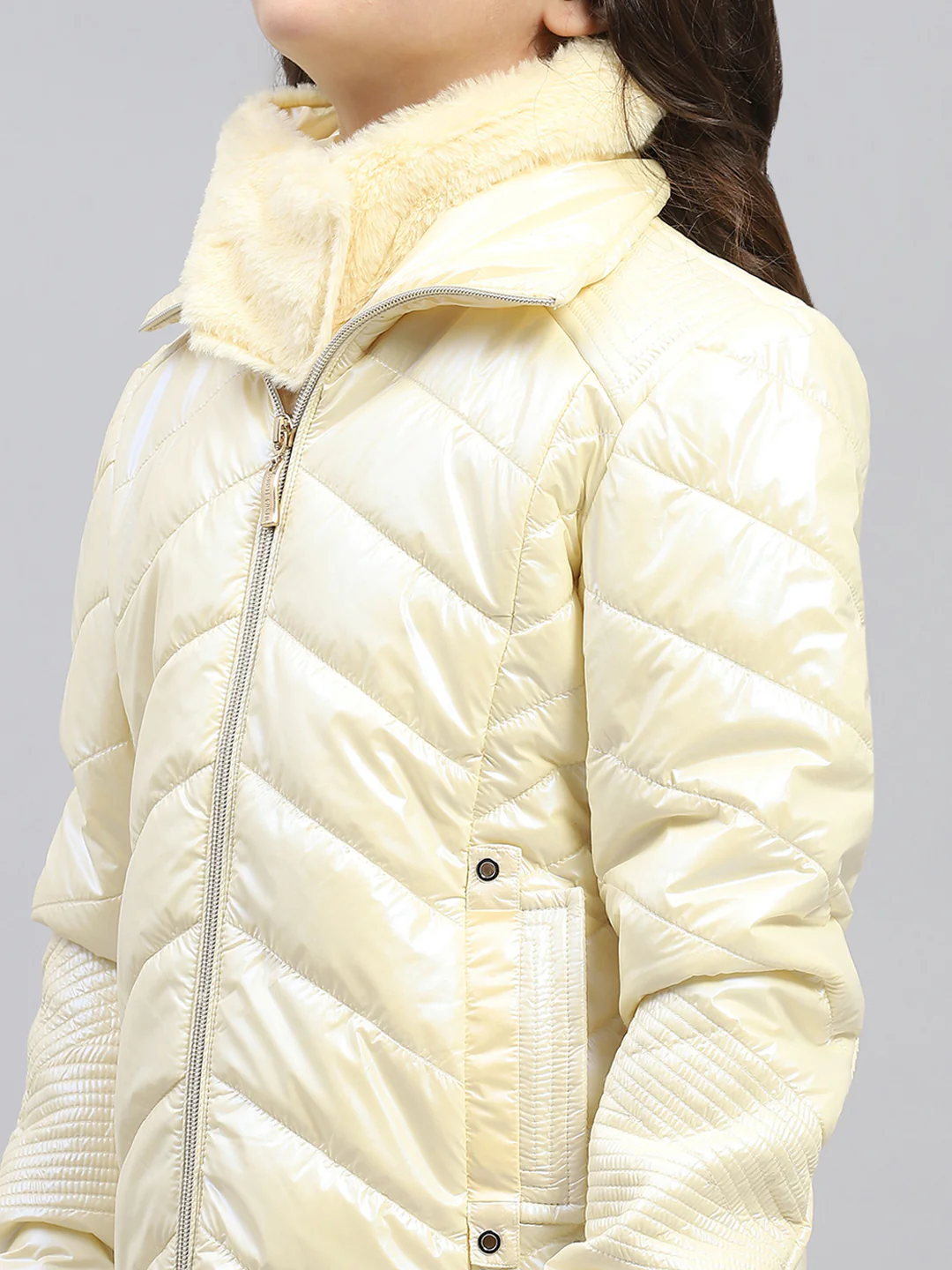 Girls Cream Solid Collar Full Sleeve Reversible Jacket - Image 7