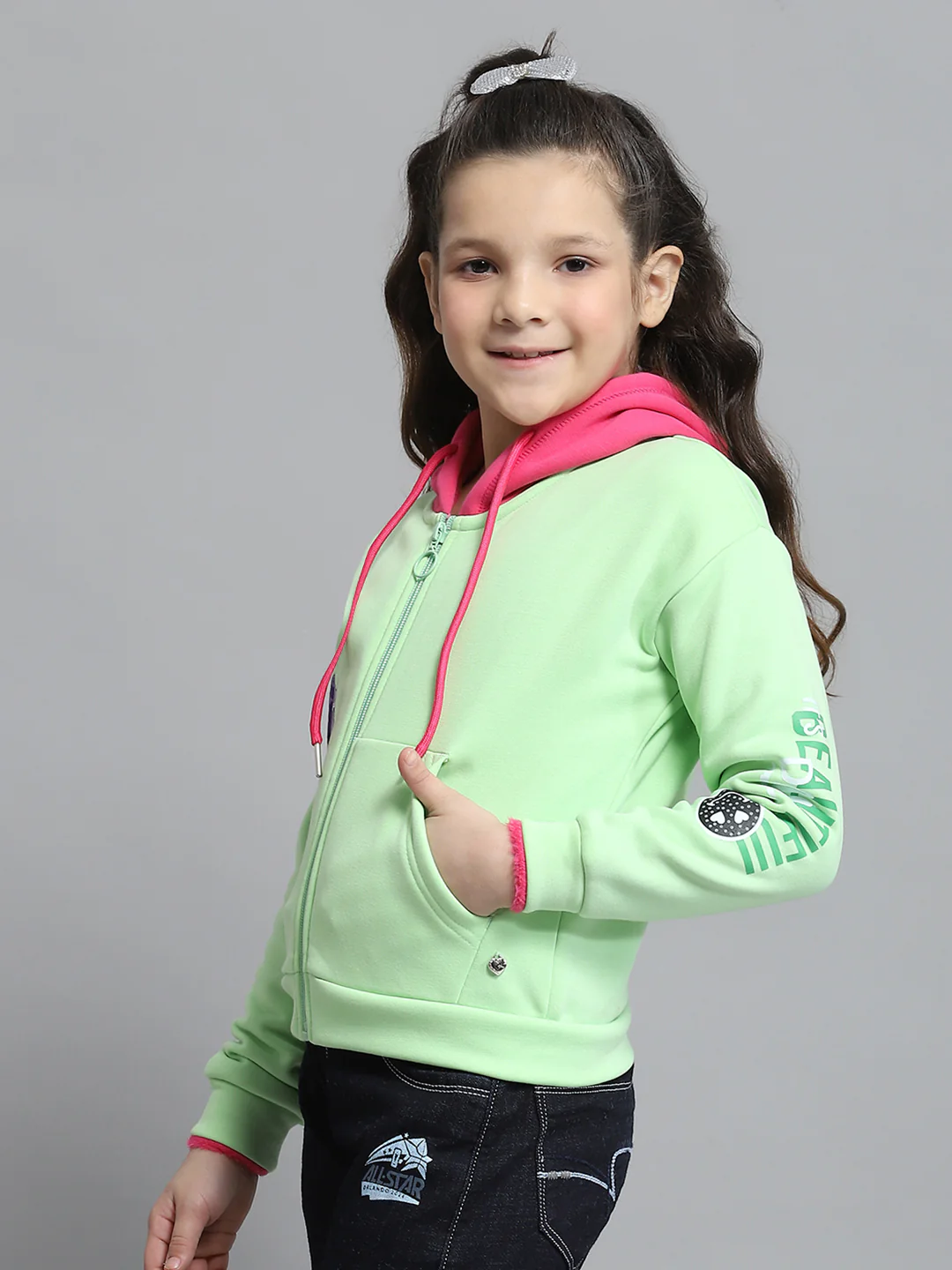 Girls Green Printed Hooded Full Sleeve Sweatshirt - Image 3