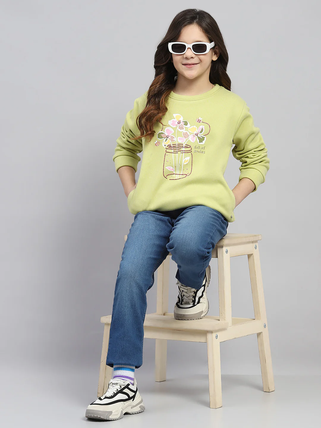 Girls Green Printed Round Neck Full Sleeve Sweatshirt - Image 2