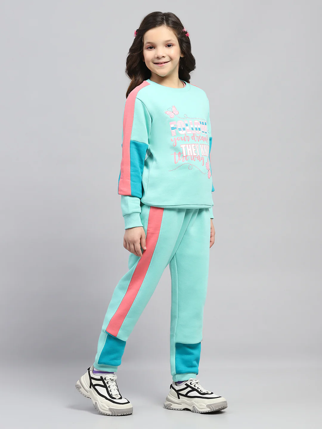 Girls Green Printed Round Neck Full Sleeve Tracksuit - Image 4