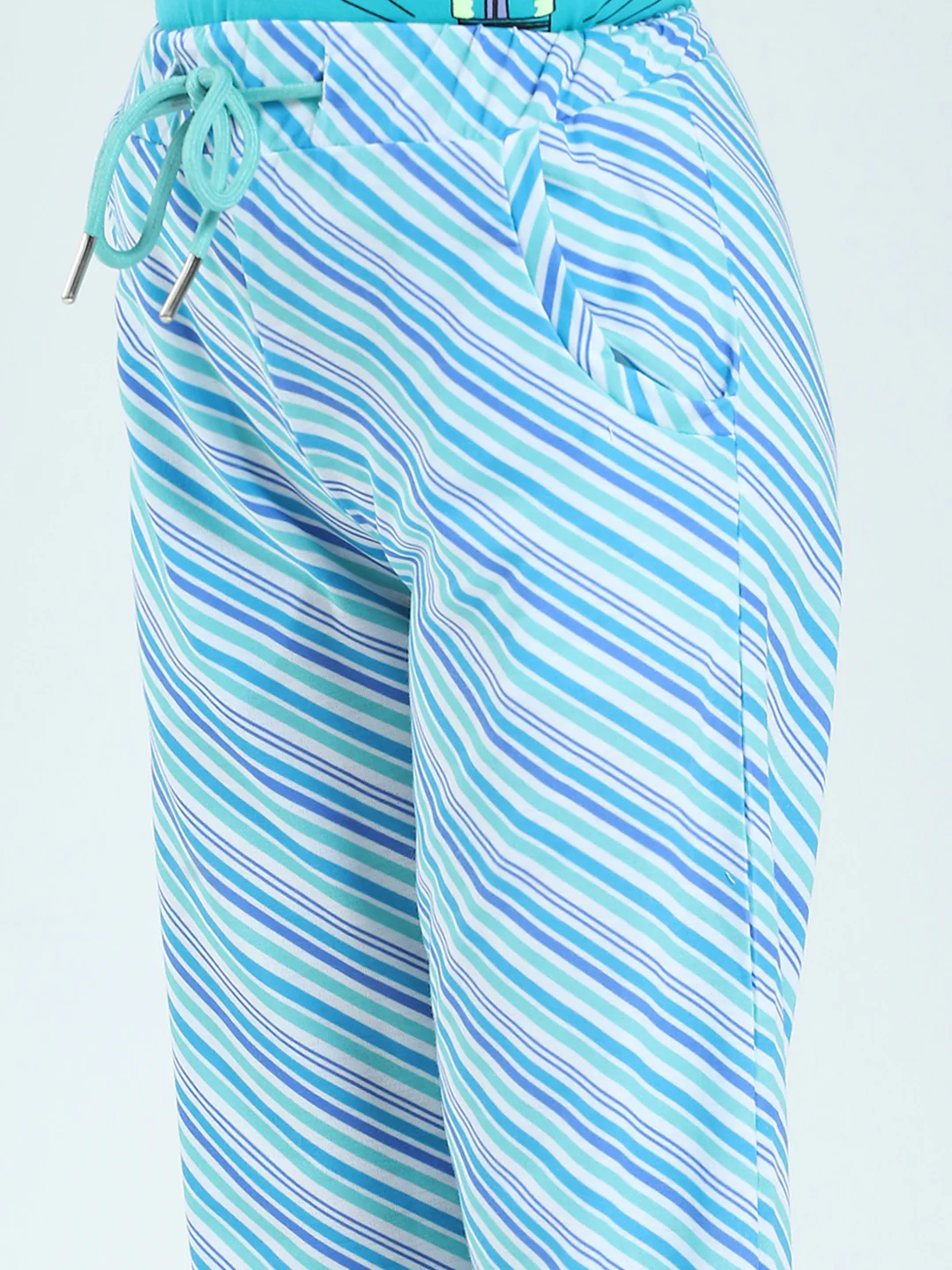 Girls Green Printed Round Neck Half Sleeve Lower Set - Image 8