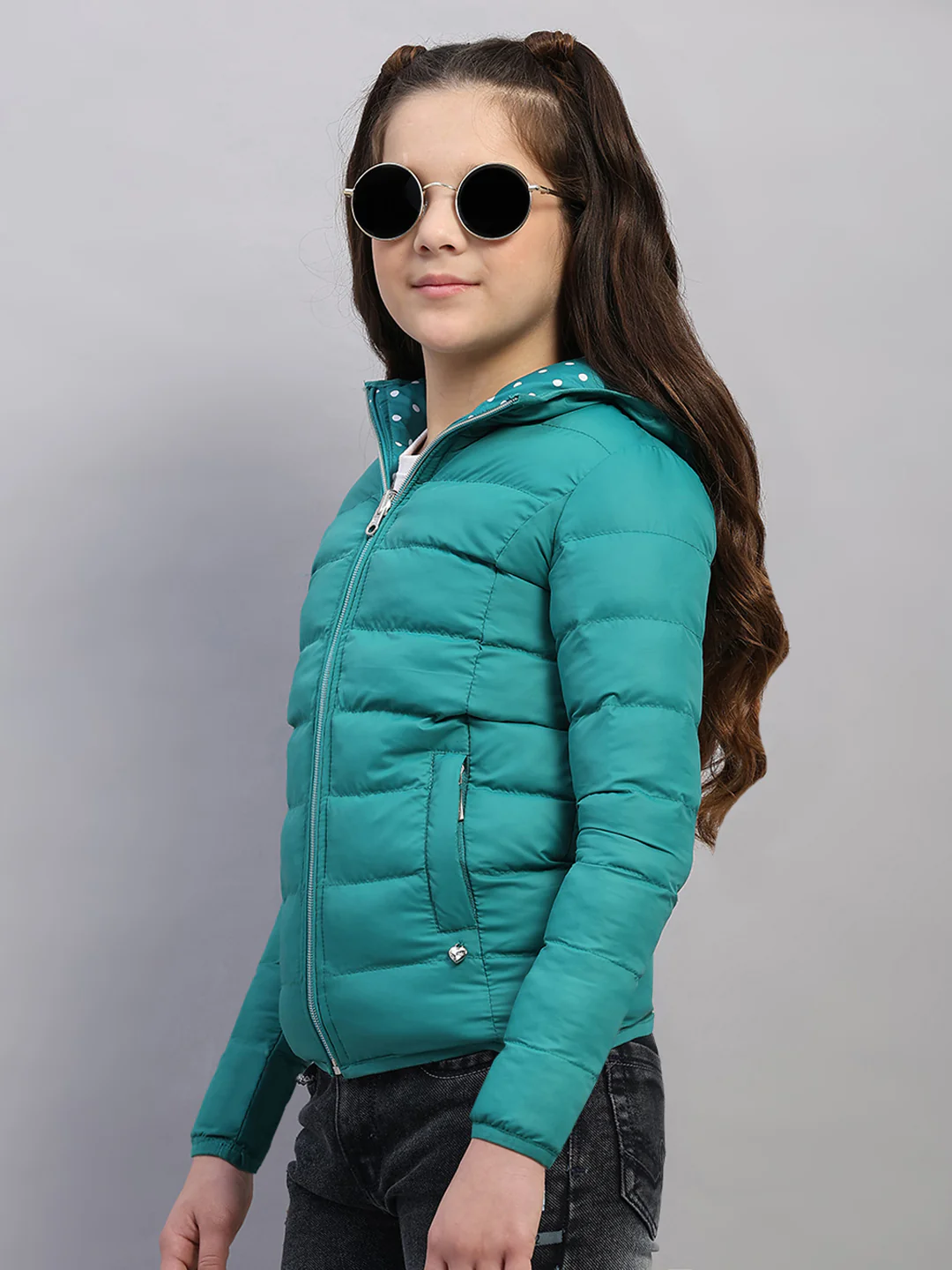 Girls Green Solid Hooded Full Sleeve Reversible Jacket - Image 3