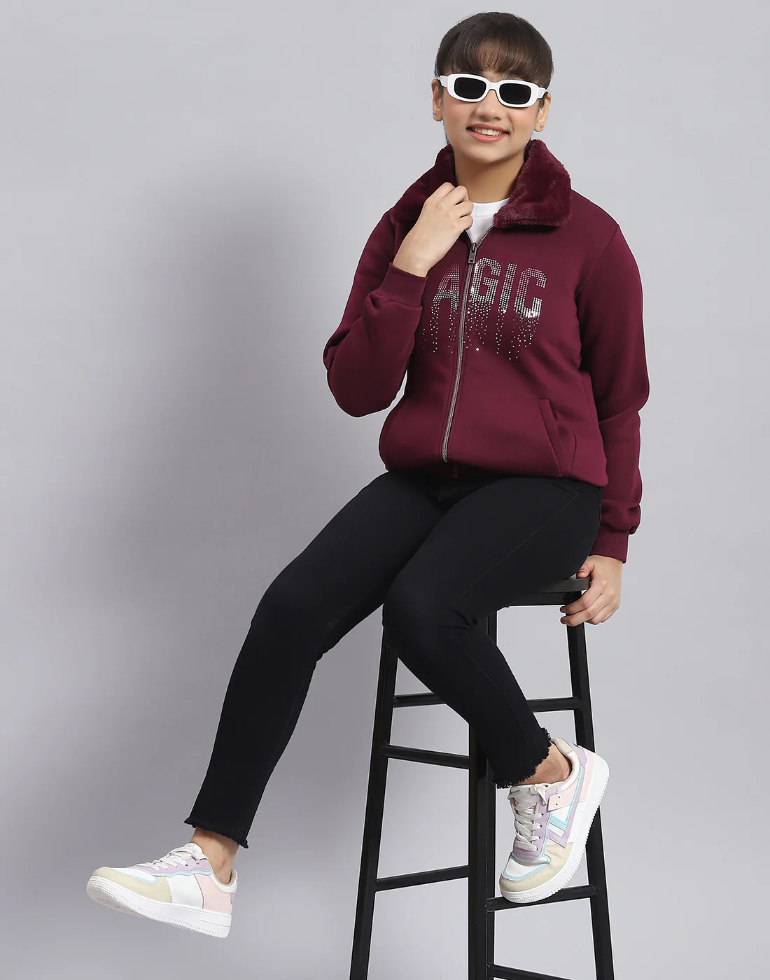 Girls Maroon Printed Collar Full Sleeve Sweatshirt - Image 3