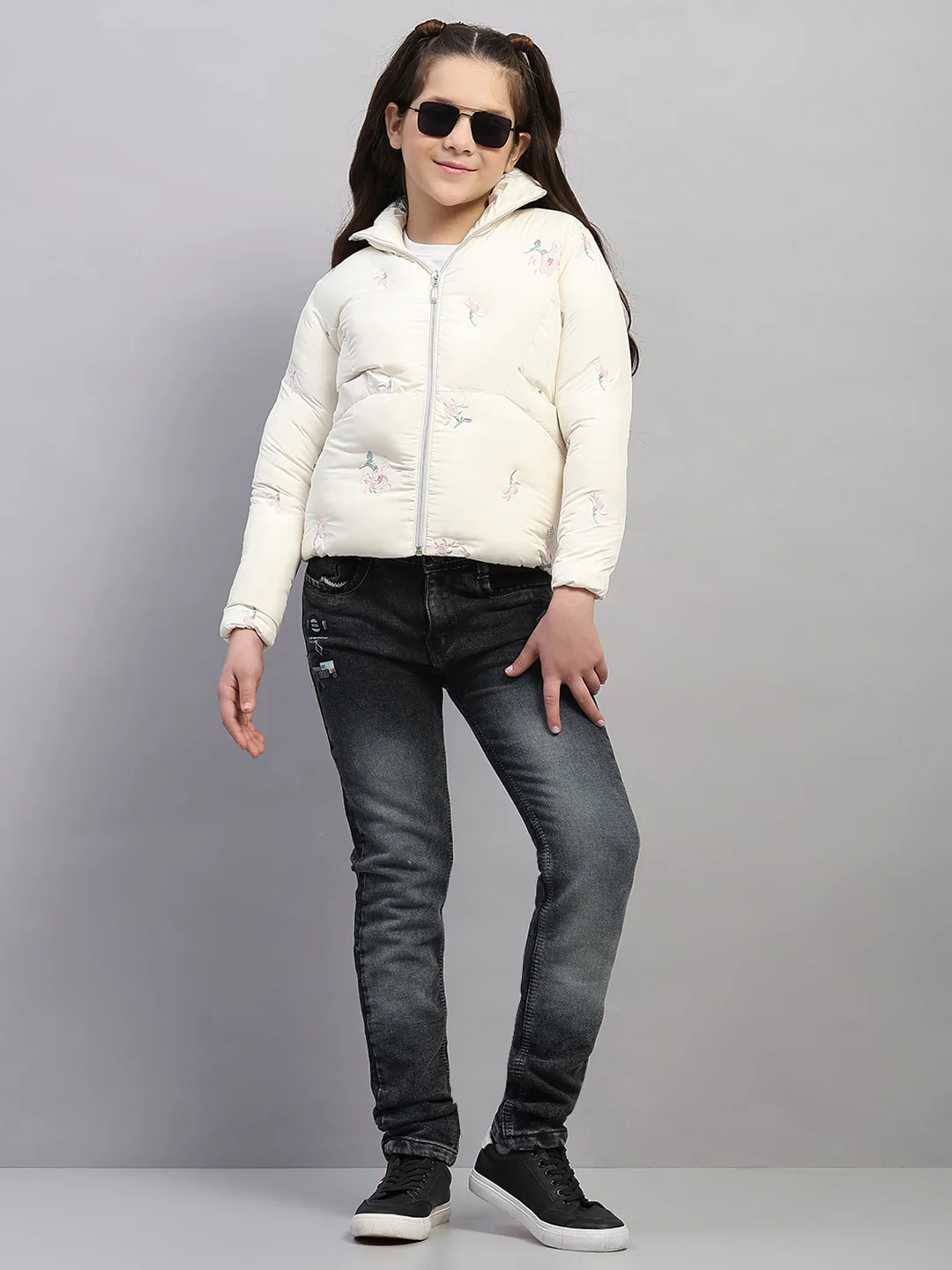 Girls Off White Embroidered Collar Full Sleeve Jacket - Image 2
