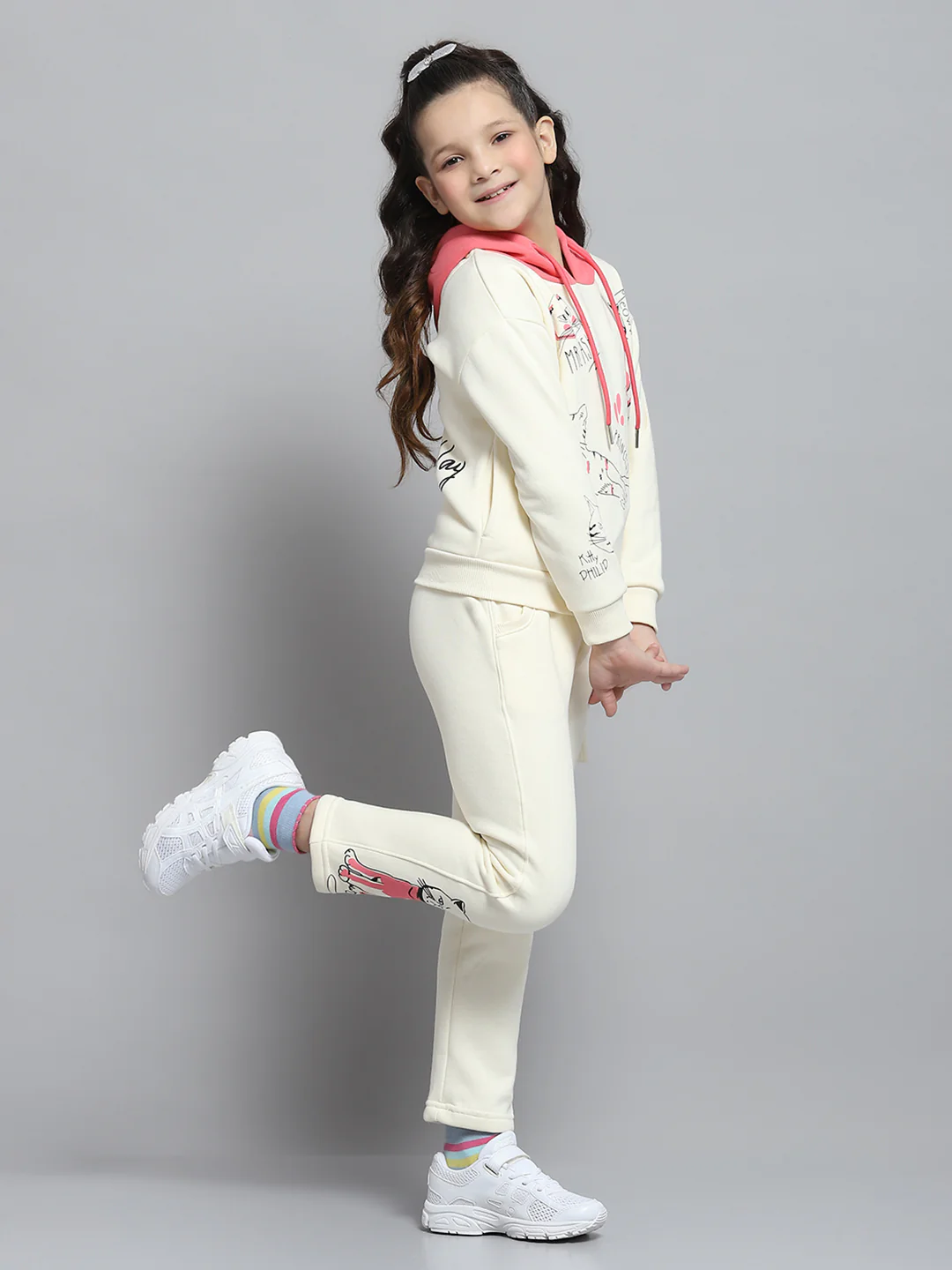 Girls Off White Printed Hooded Full Sleeve Tracksuit - Image 4