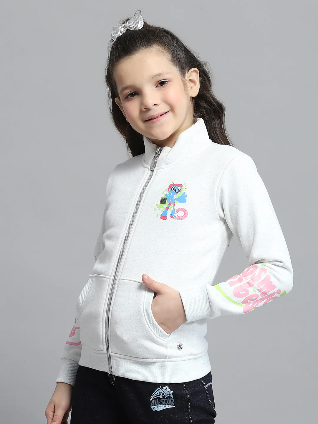 Girls Off White Printed Mock Neck Full Sleeve Sweatshirt - Image 3