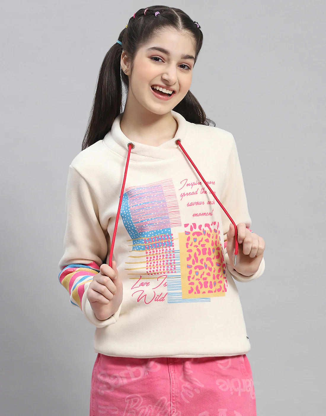 Girls Off White Printed Round Neck Full Sleeve Sweatshirt - Image 2