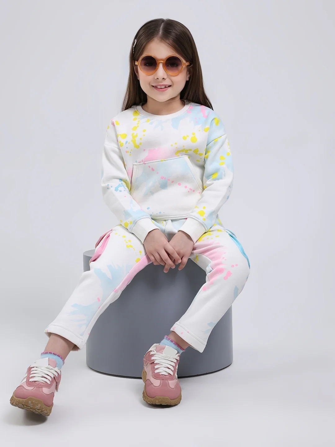 Girls Off White Printed Round Neck Full Sleeve Tracksuit - Image 2