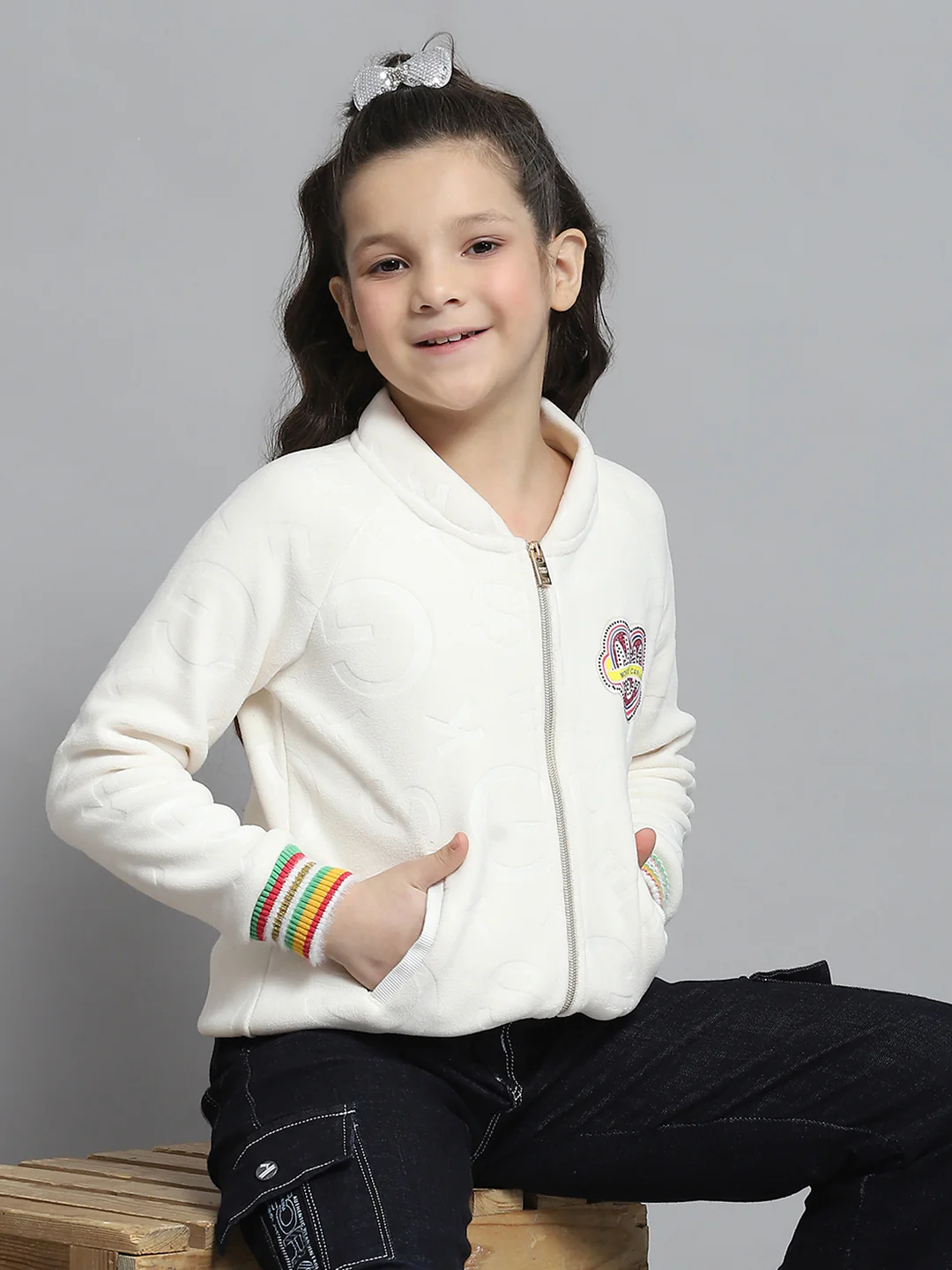 Girls Off White Self Design Round Neck Full Sleeve Sweatshirt - Image 6